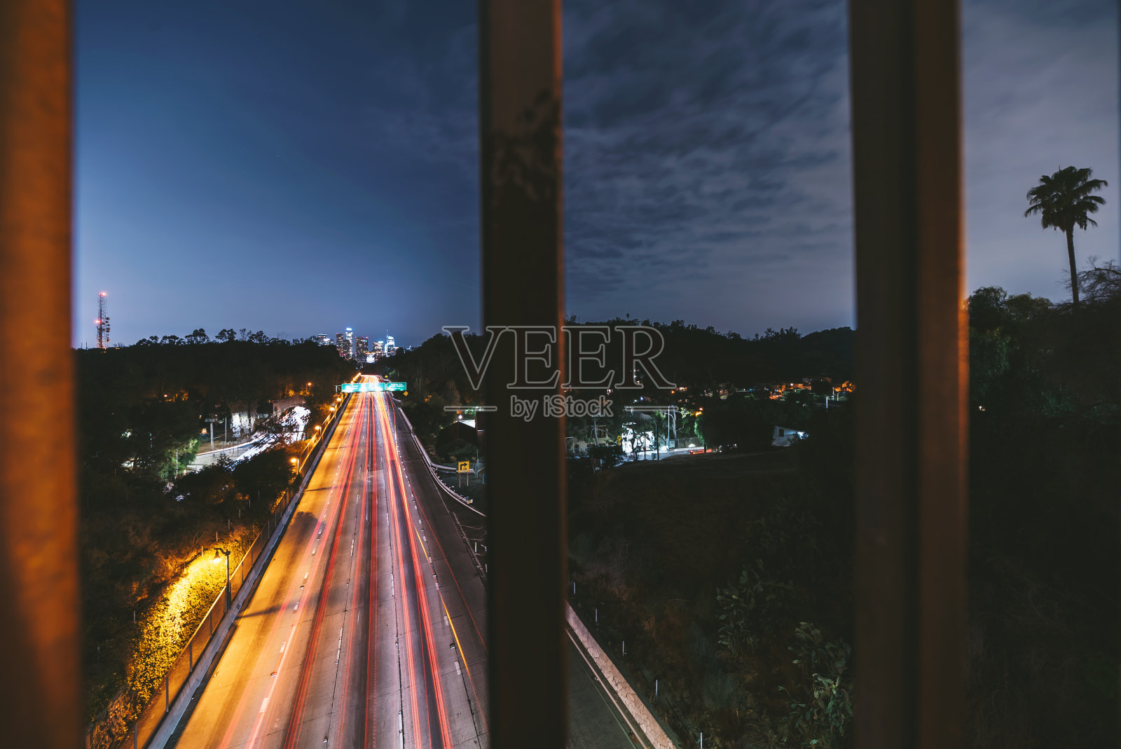 晚上在洛杉矶市中心照片摄影图片