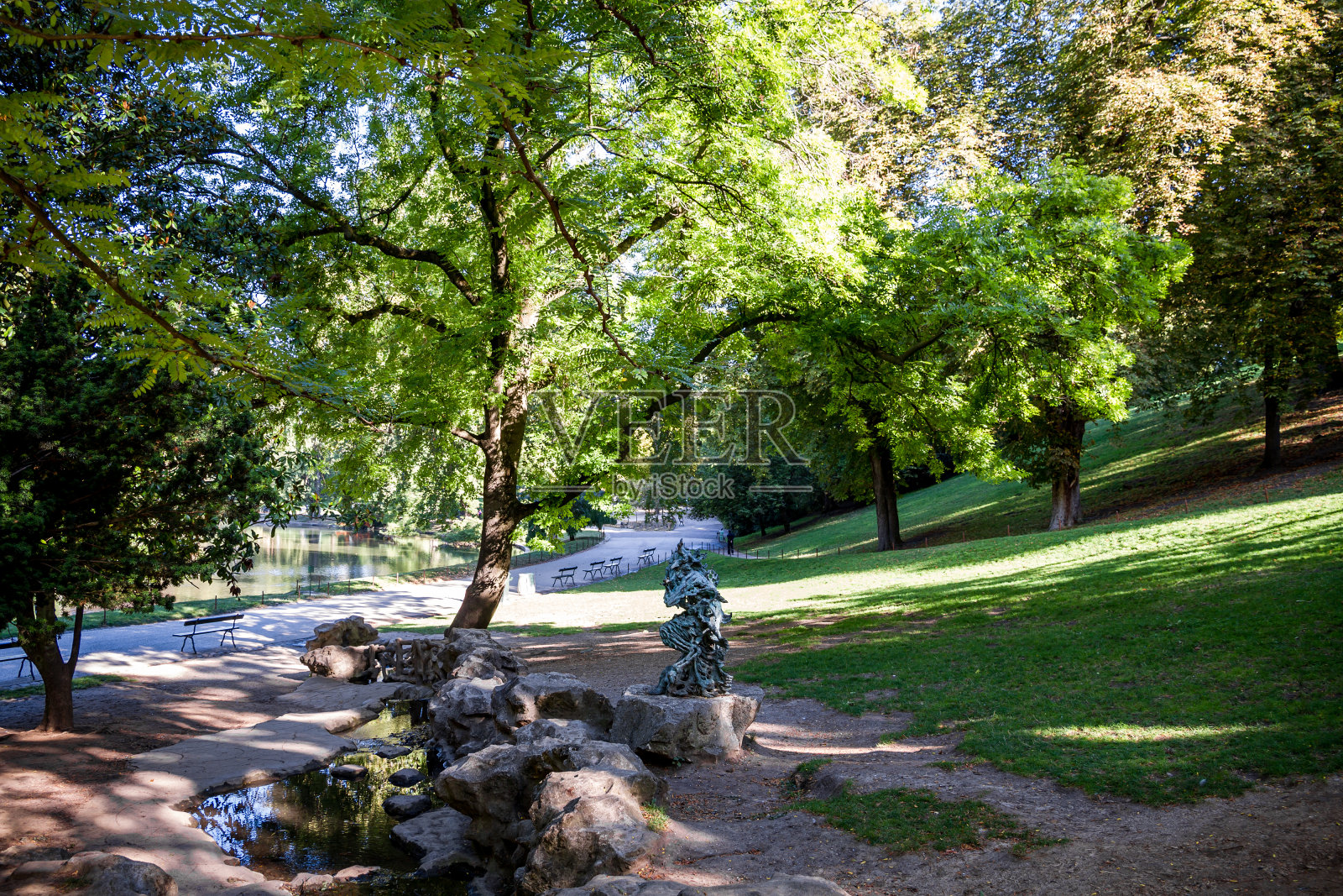 巴黎巴特肖蒙公园照片摄影图片