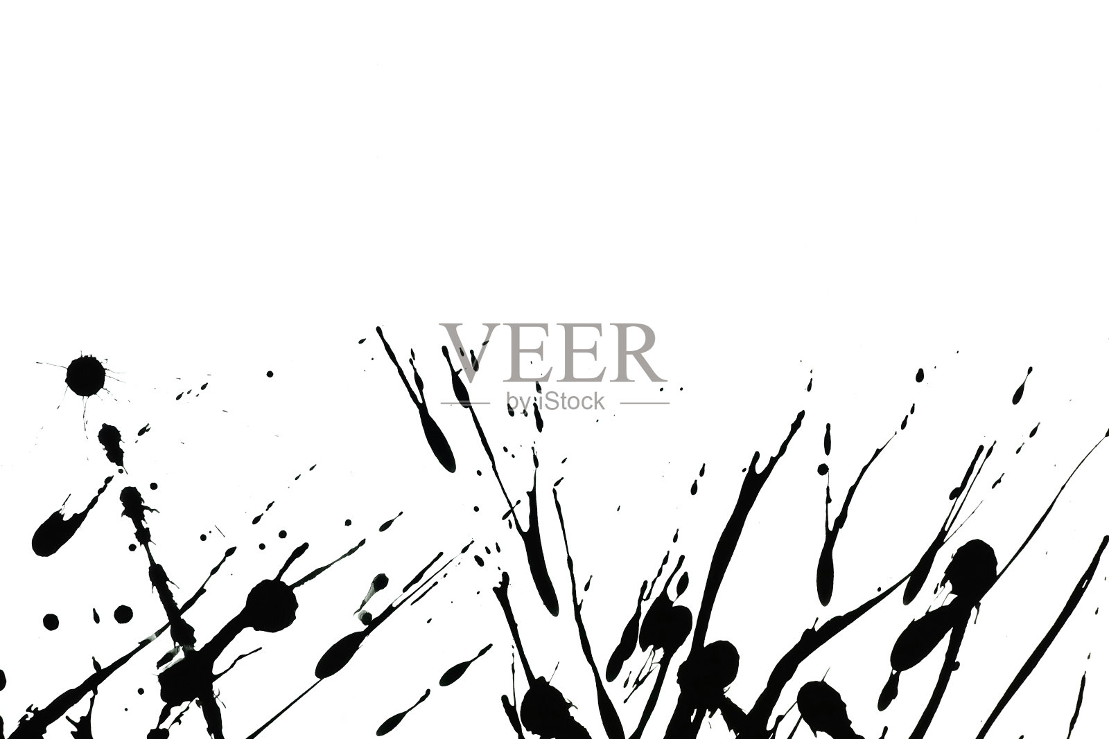 黑色水墨或水彩纹理飞溅和条纹在白色背景，抽象水彩插画图片素材