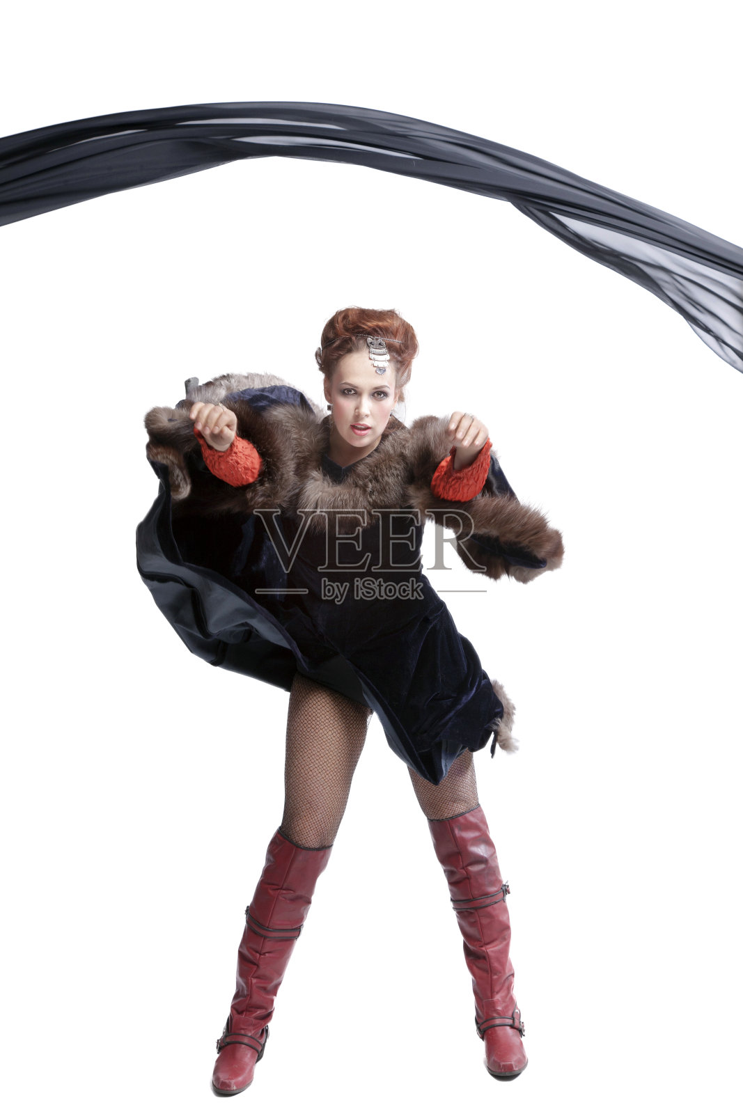 穿着复古服饰的漂亮年轻女子照片摄影图片