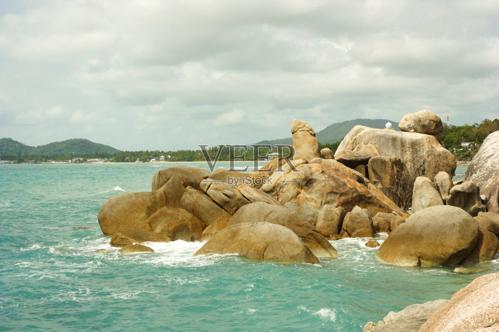 欣塔и欣雅，祖母和祖父的石头在海边，苏梅岛，泰国照片摄影图片