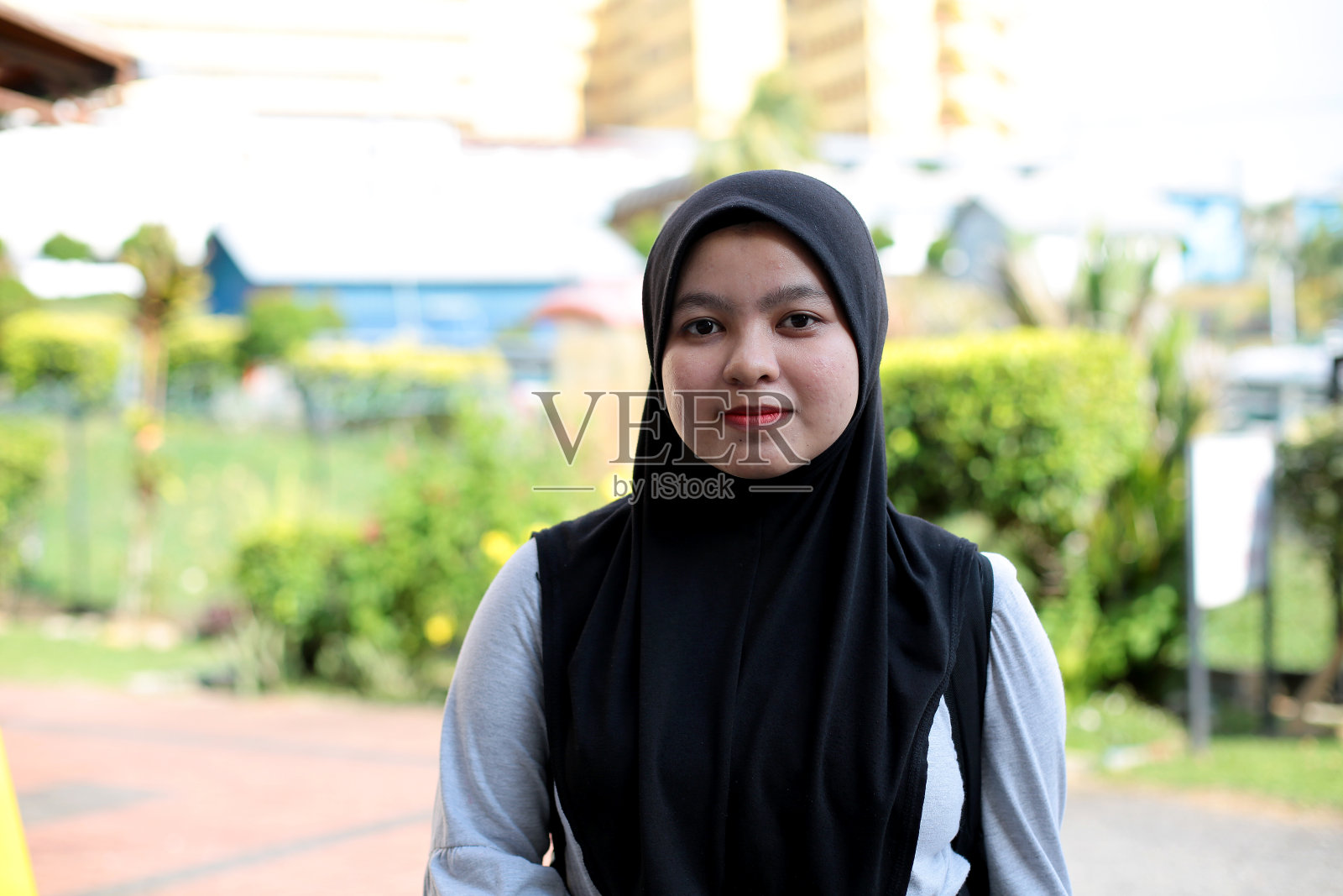 现代穆斯林妇女照片摄影图片