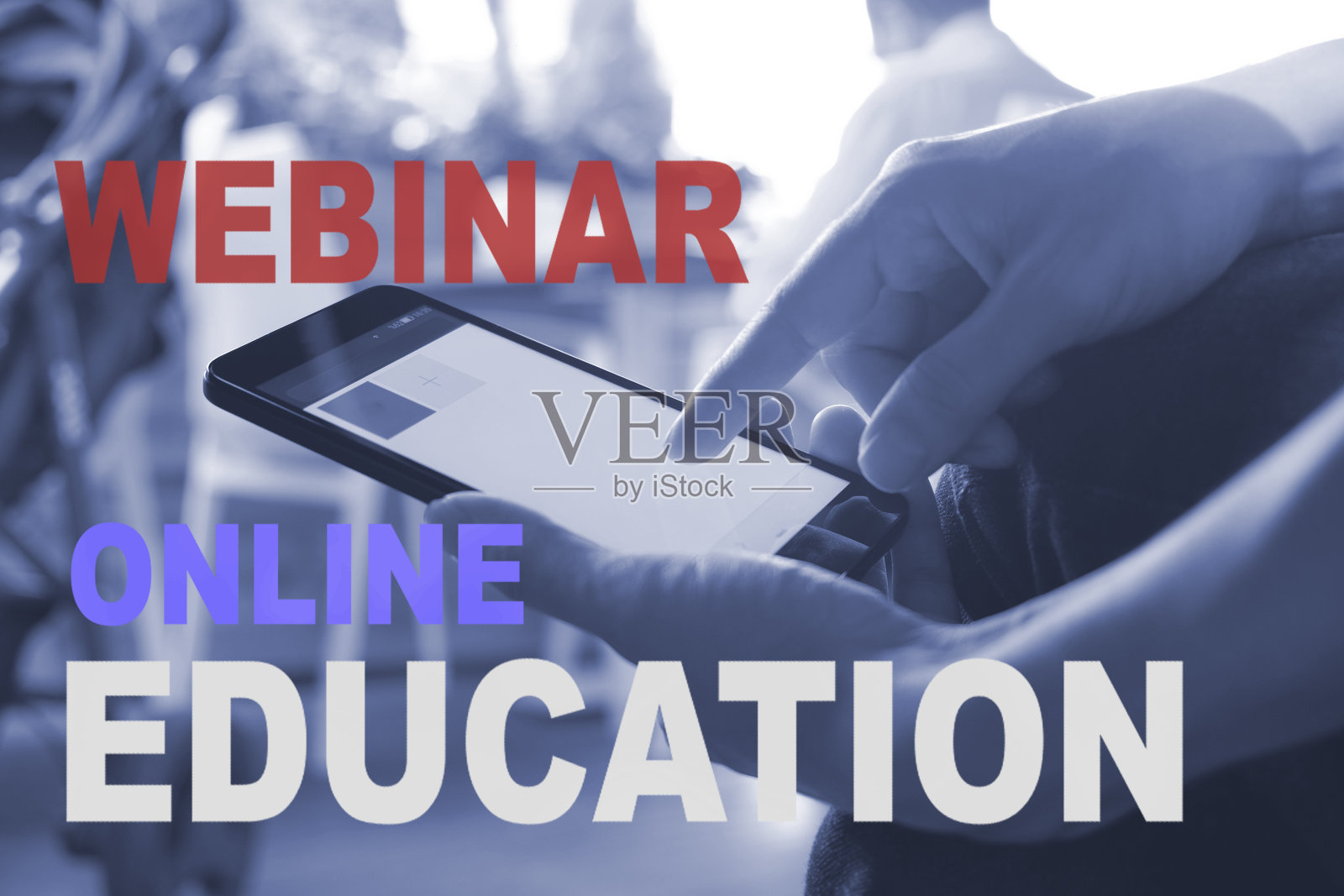 网络研讨会-在线教育-智能手机屏幕上的电子学习概念照片摄影图片