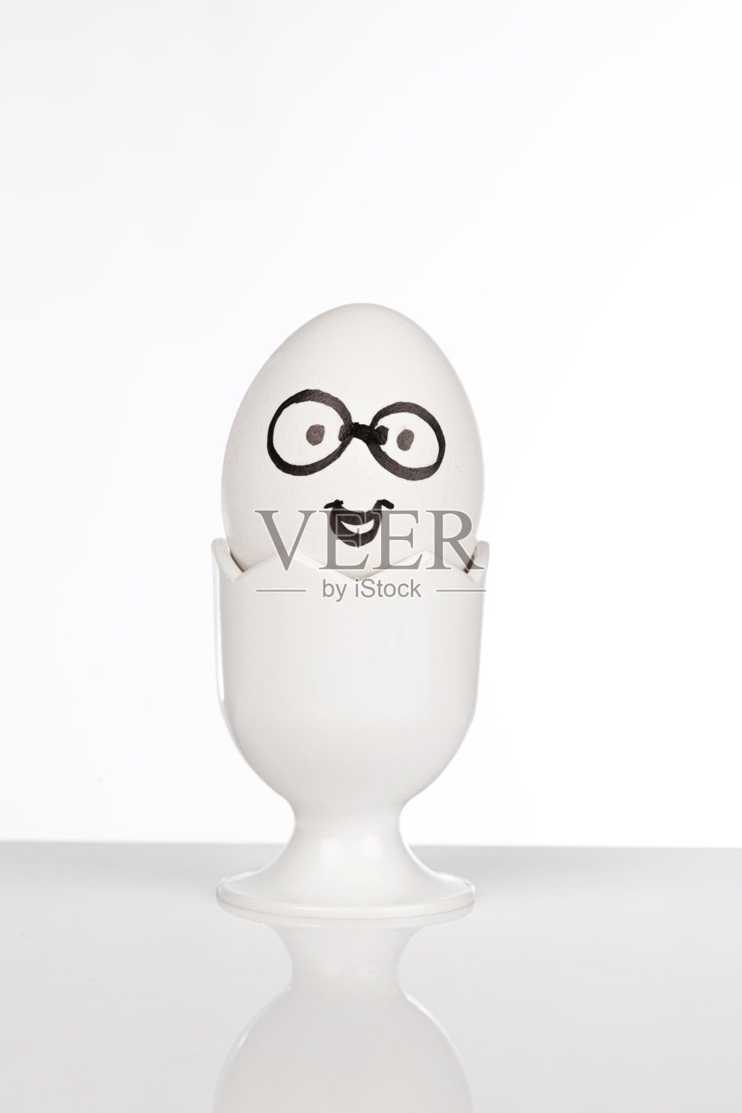 快乐的煮鸡蛋照片摄影图片