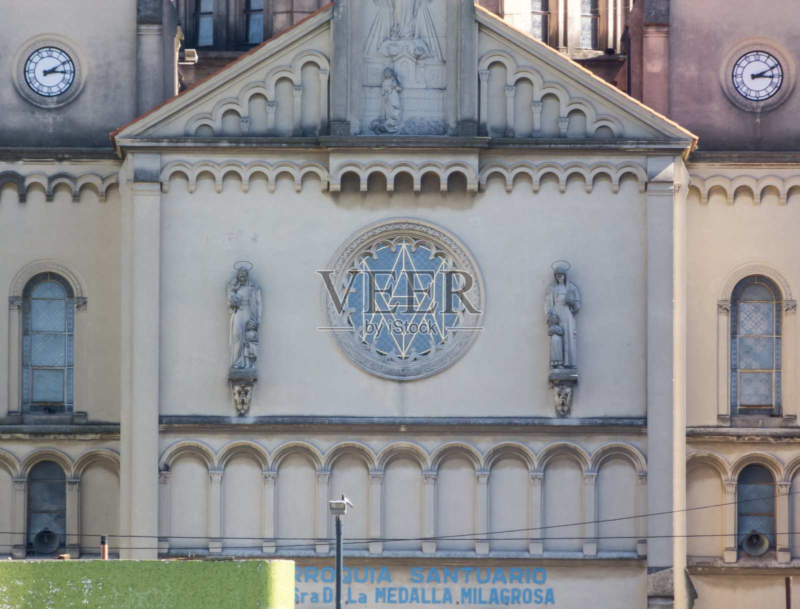 大教堂建筑，浅浮雕照片摄影图片