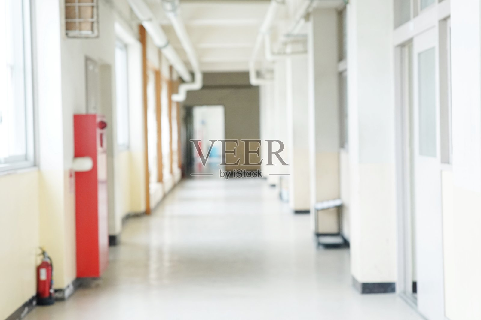学校的走廊照片摄影图片