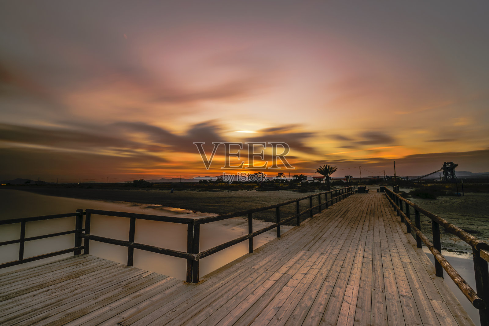 Jetty反曲线照片摄影图片