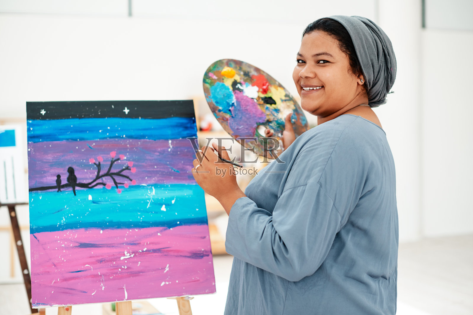 享受美术课的每一刻照片摄影图片