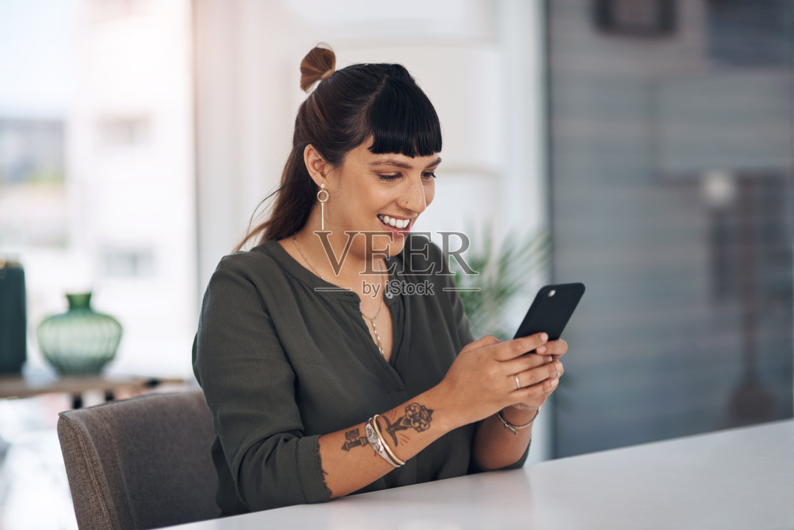 尽快回复我的短信照片摄影图片