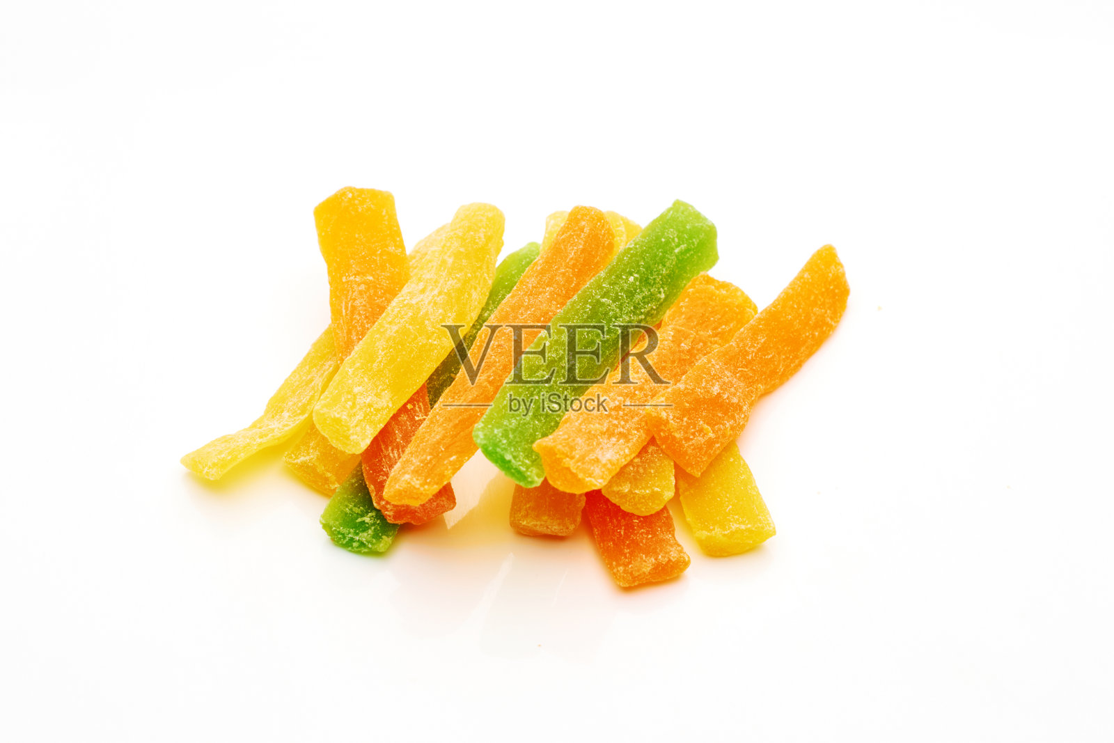 在浓糖浆中煮的美味、令人垂涎欲滴的糖果照片摄影图片