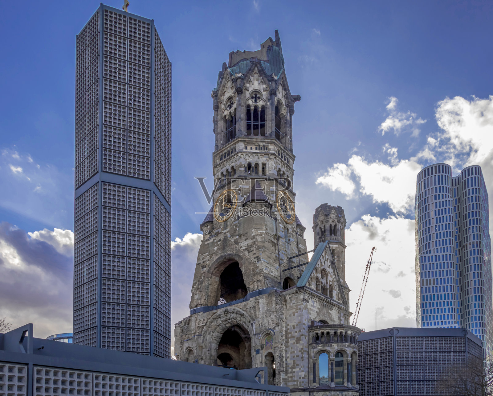 德皇威廉纪念教堂或Gedachtniskirche，德国首都柏林的标志性建筑之一照片摄影图片