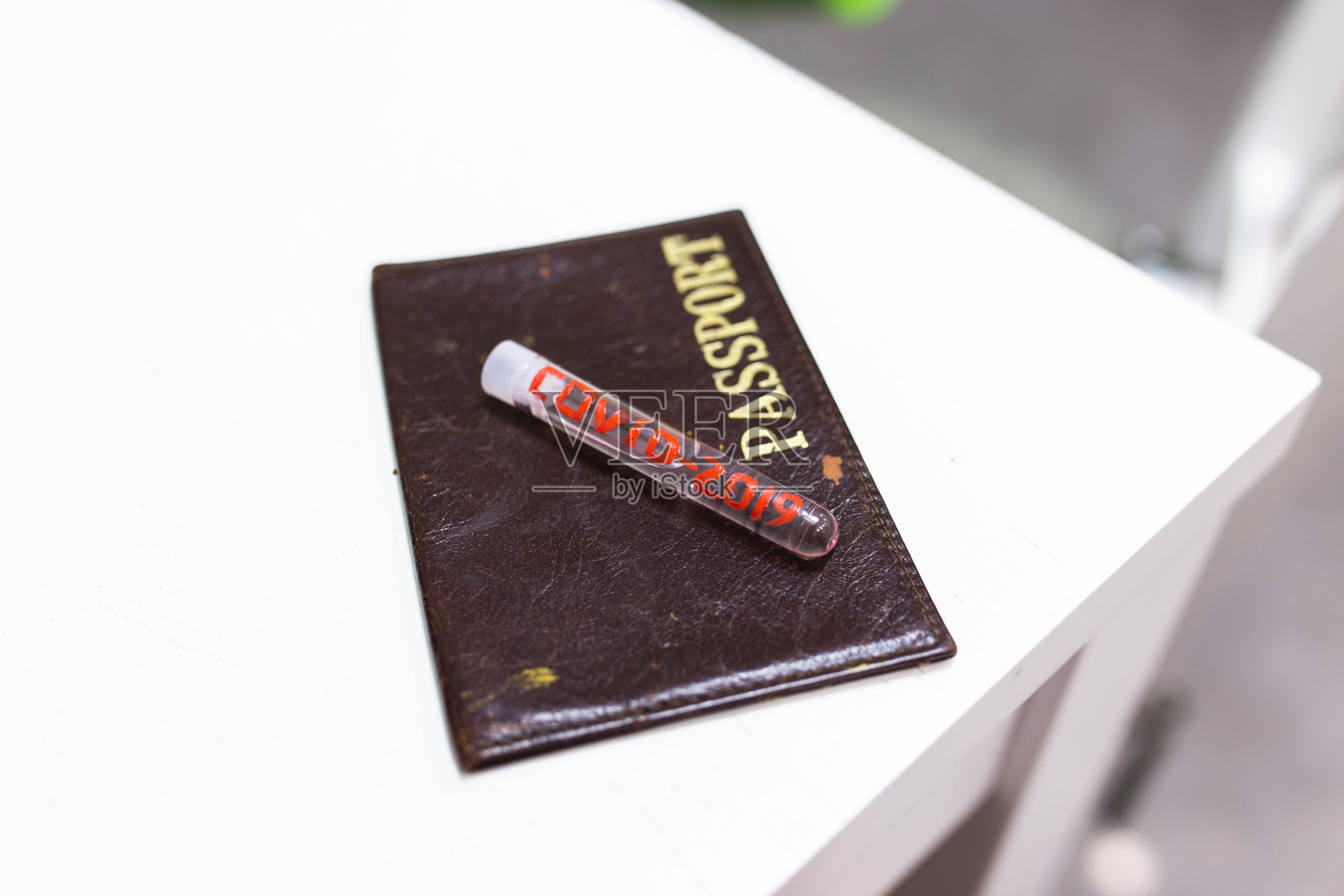 冠状病毒护照和封闭的国家边界，旅行的概念和世界上的大流行。照片摄影图片