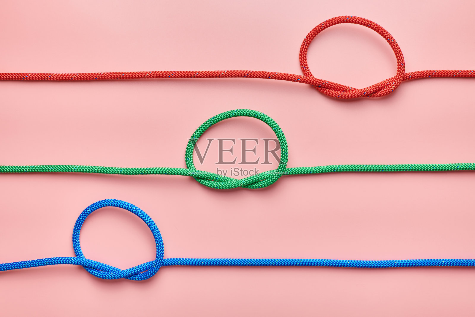 编织的尼龙绳打了个结照片摄影图片