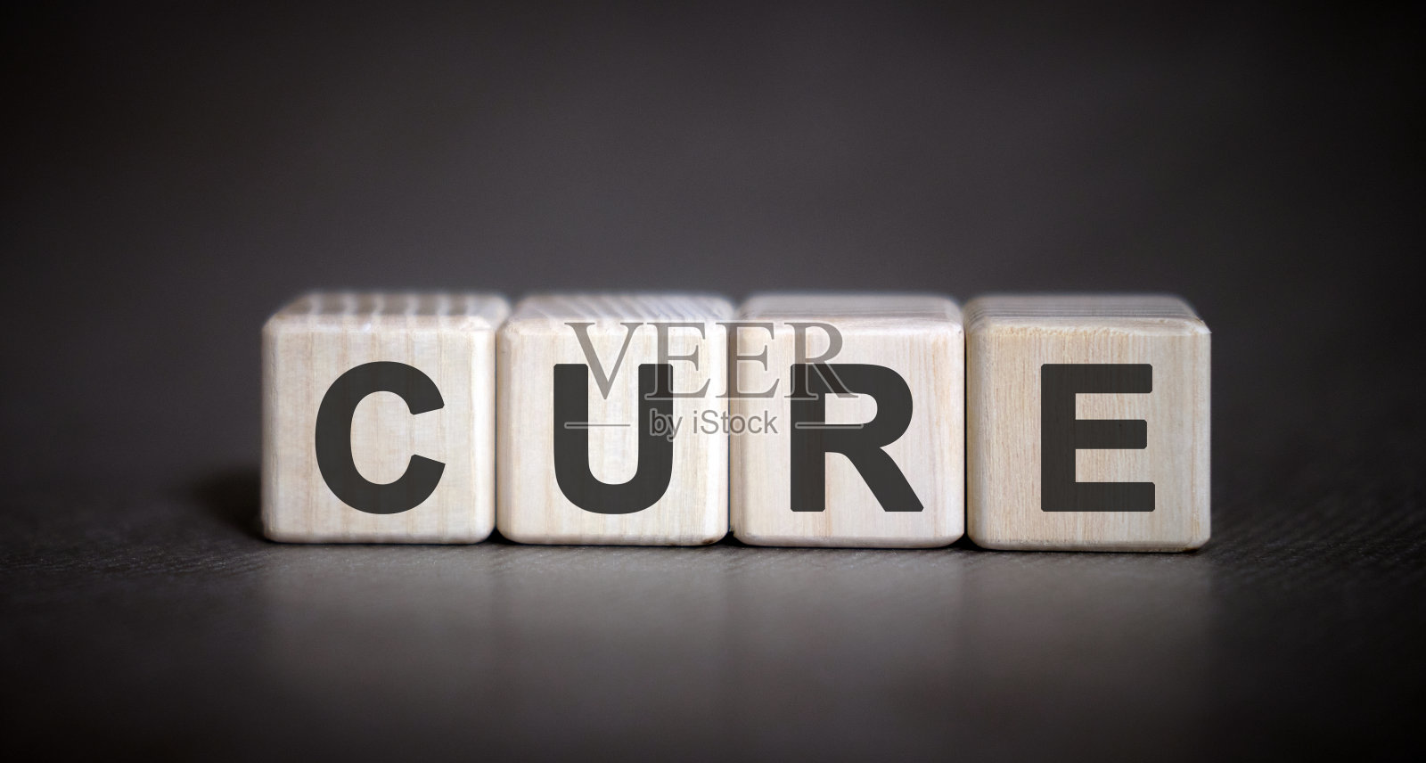 治愈-医学概念上的一个黑暗的背景照片摄影图片