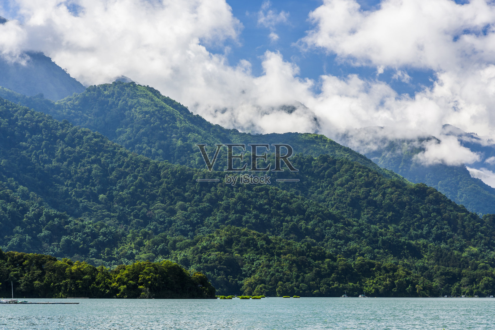 亚洲台湾的日月潭风光。照片摄影图片