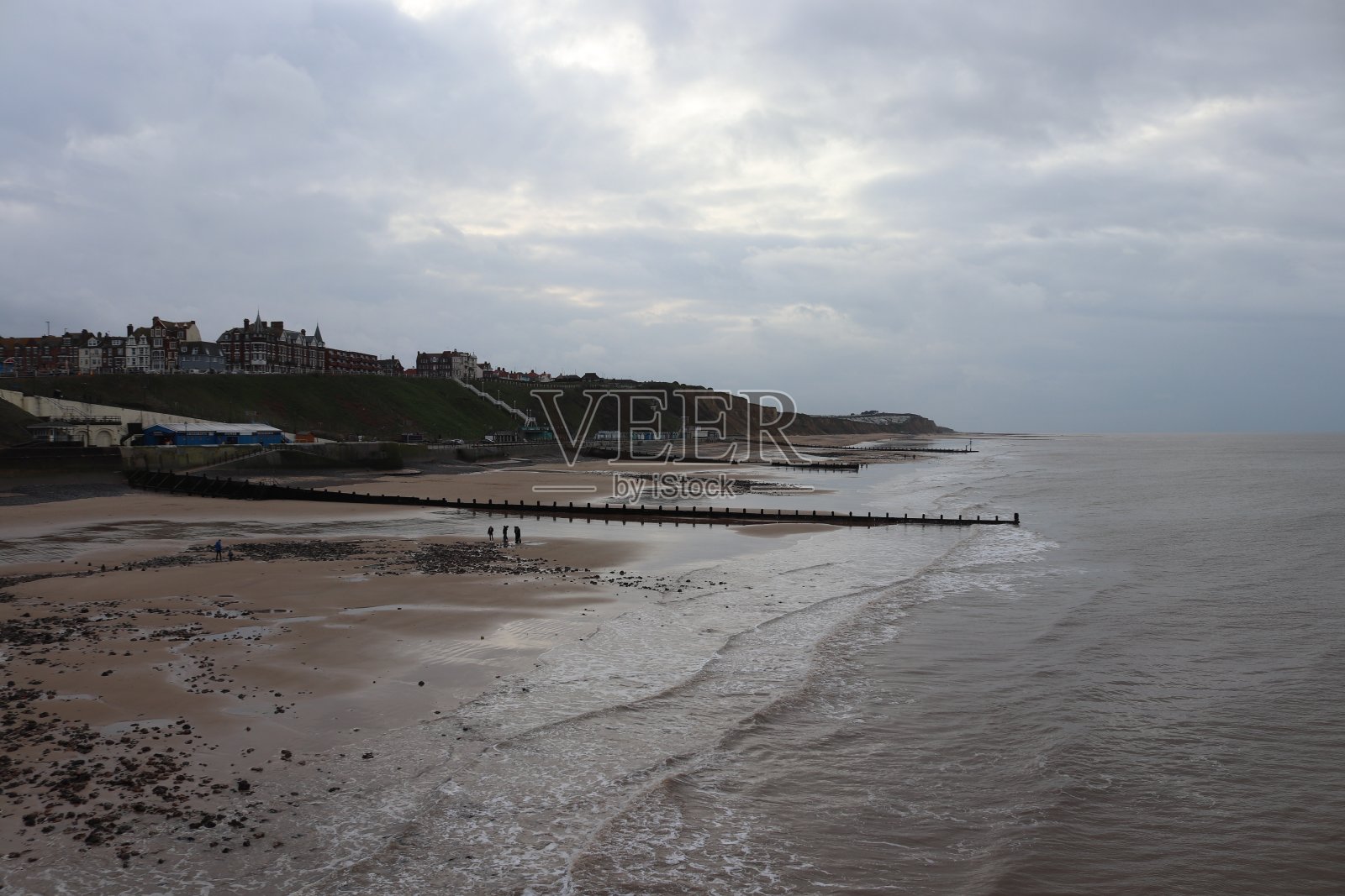 早春的英国海滩照片摄影图片