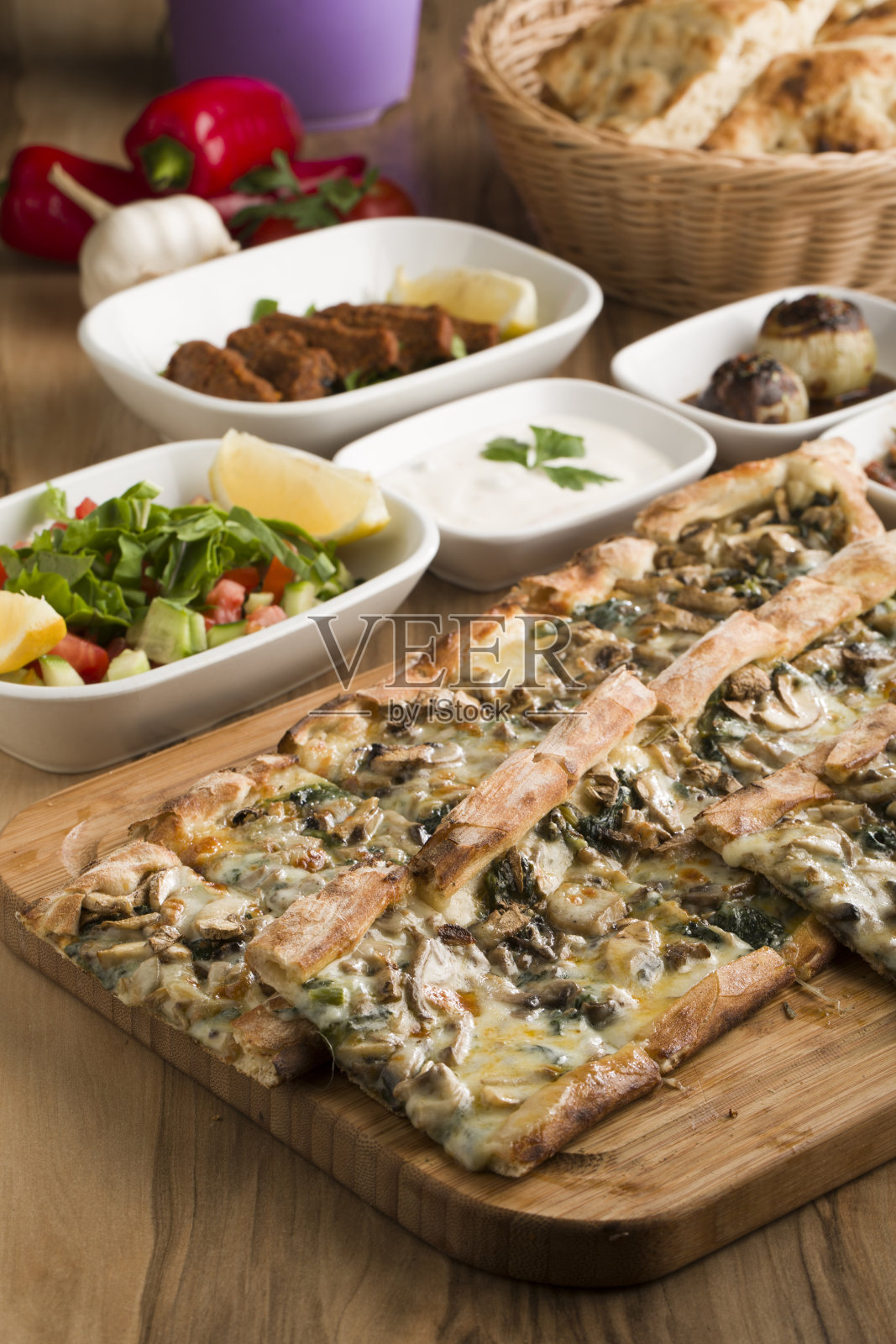 土耳其蘑菇皮塔饼照片摄影图片