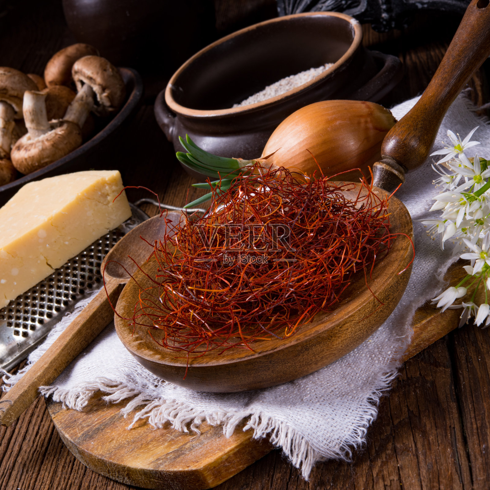 辣椒丝是一种很好的装饰香料照片摄影图片