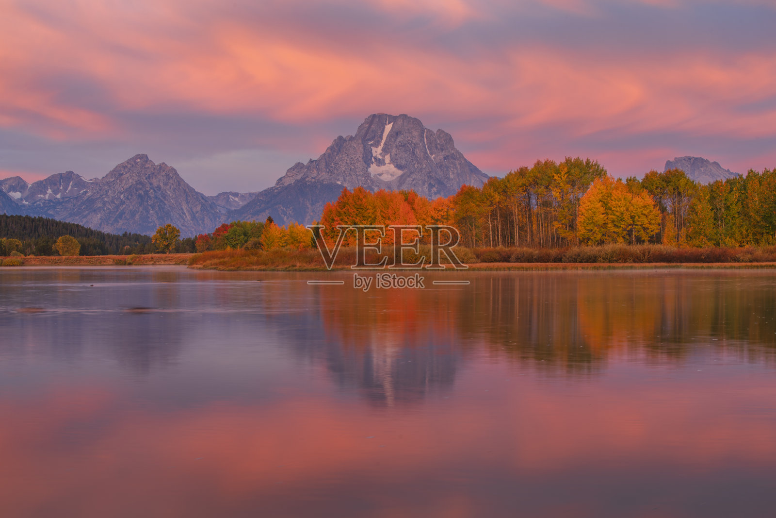 牛弯日出照片摄影图片