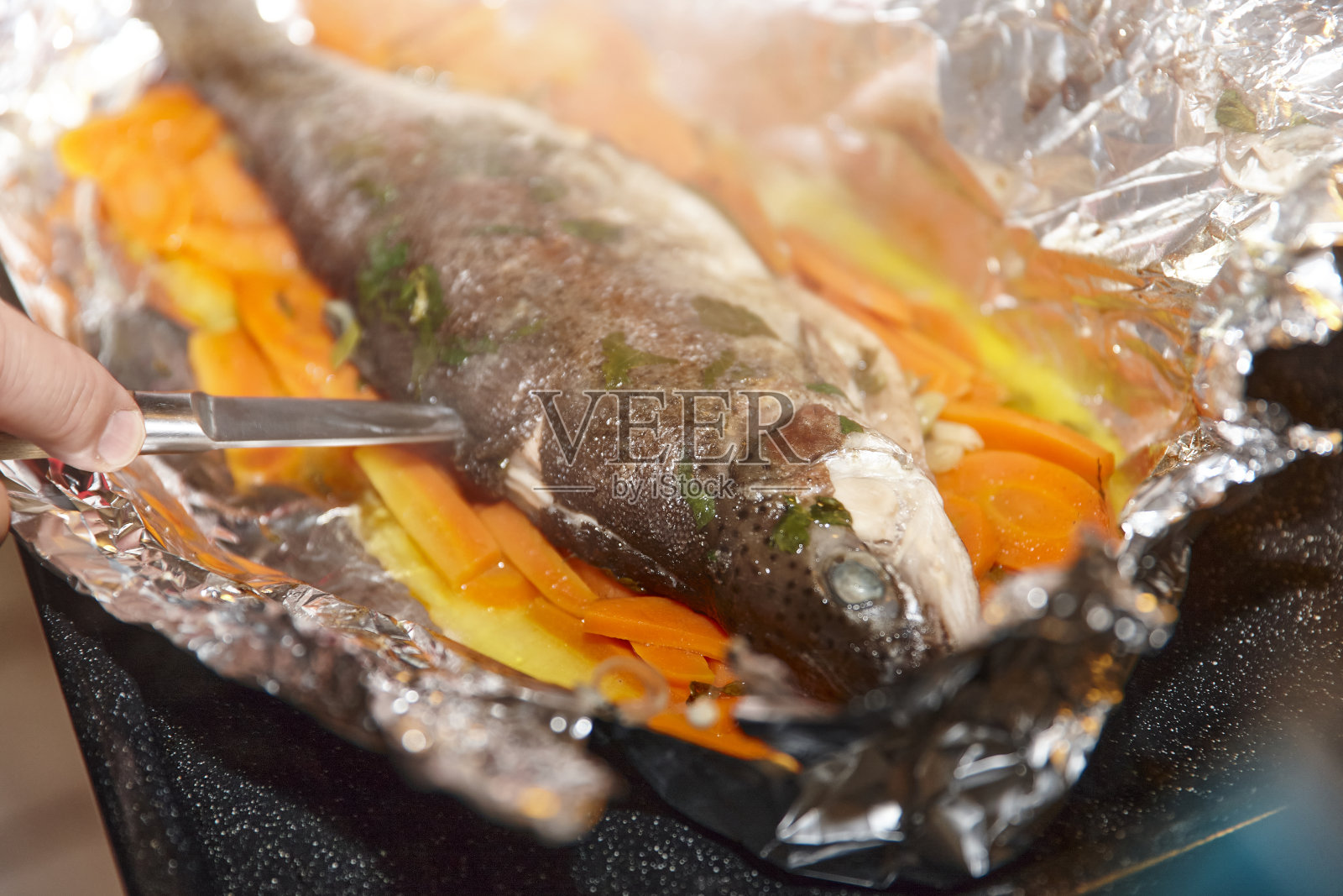 切成片的鳟鱼照片摄影图片