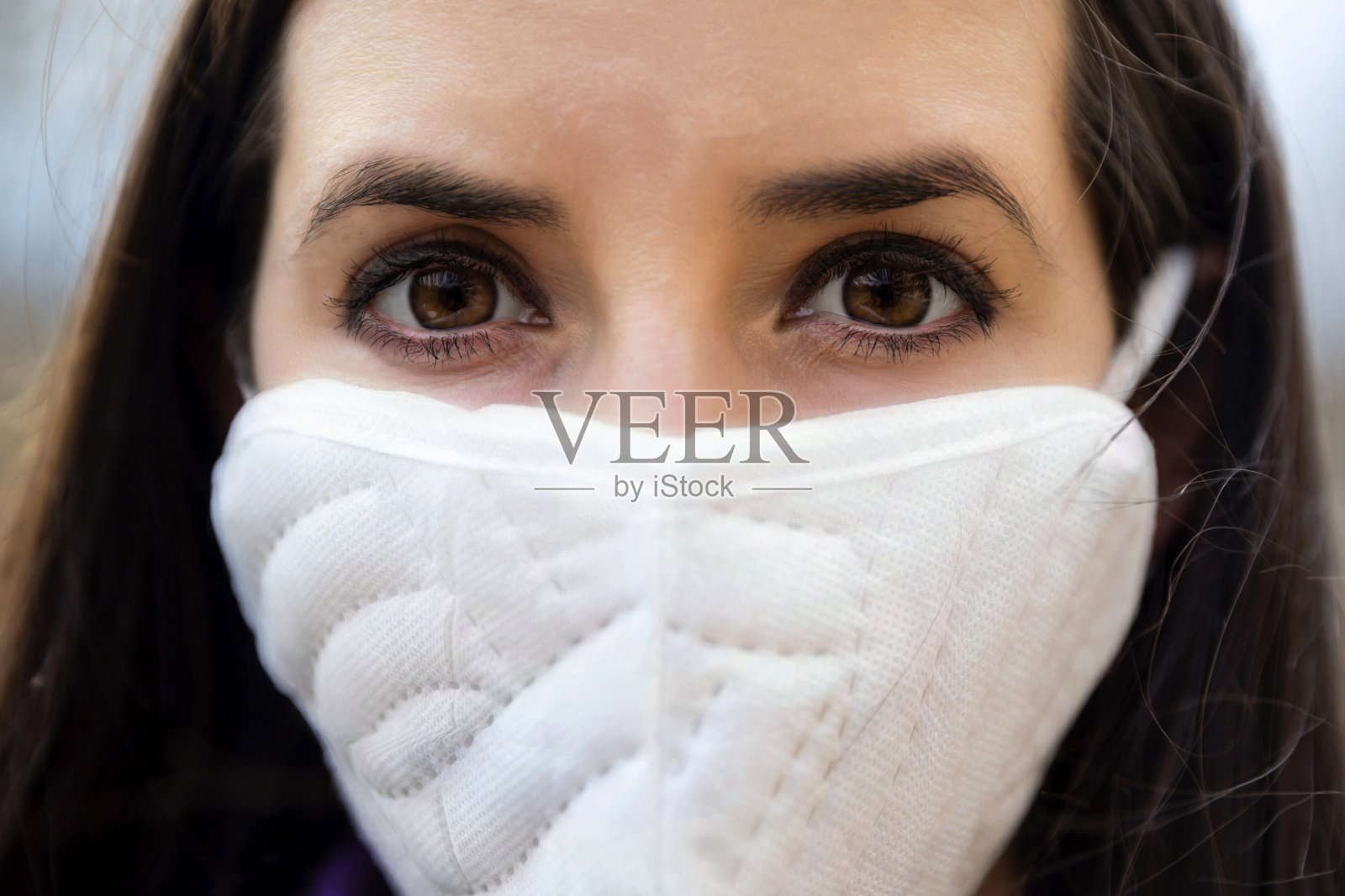 白色防护外科口罩照片摄影图片