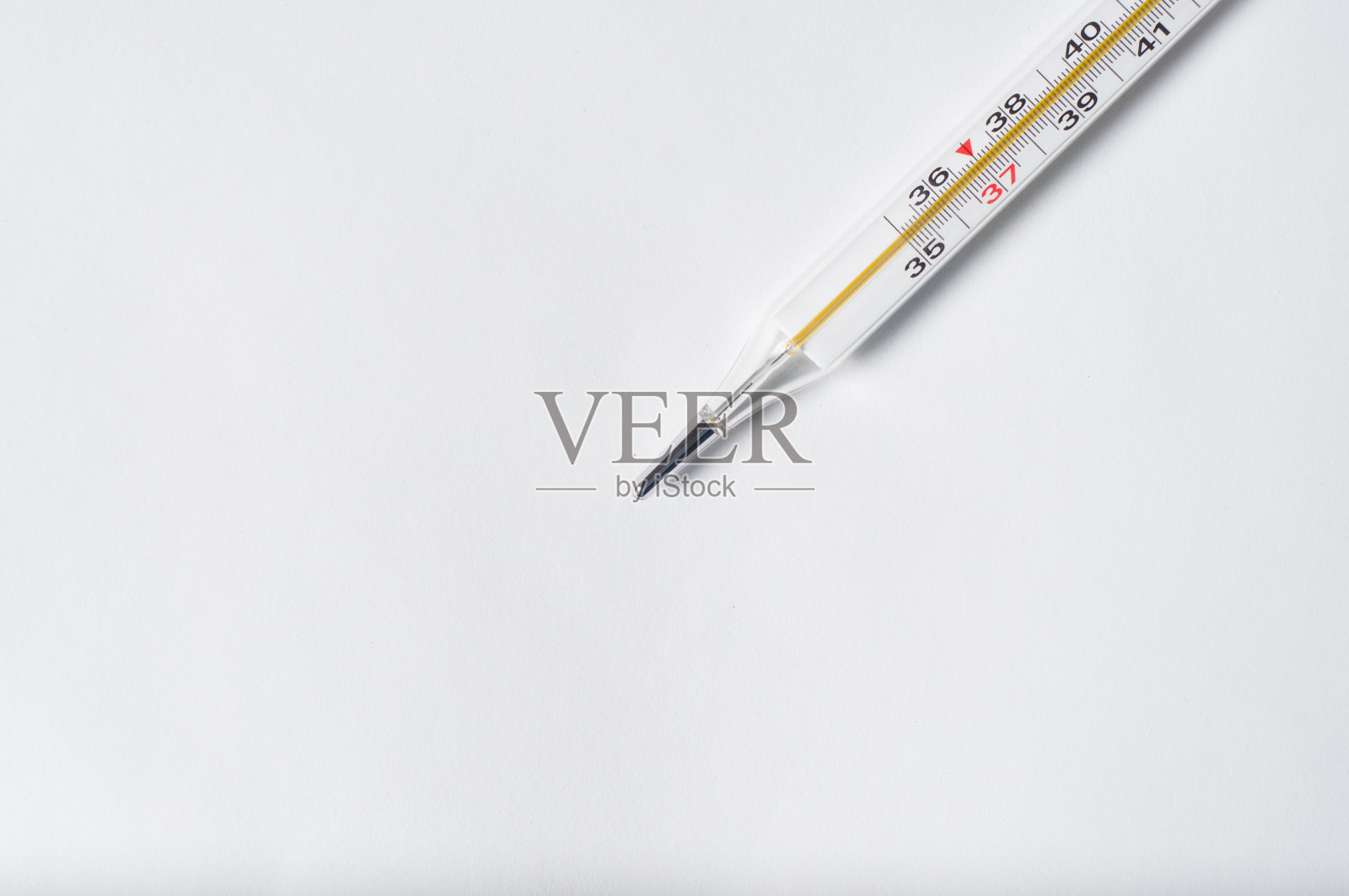 温度计在白色背景上。测量温度照片摄影图片