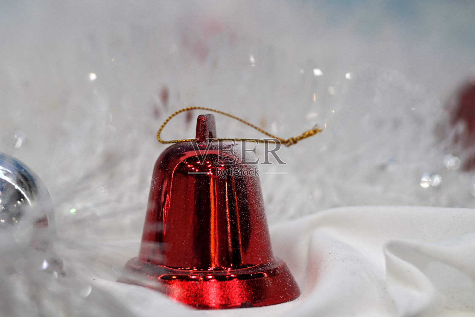 红铃铛配白铃铛照片摄影图片