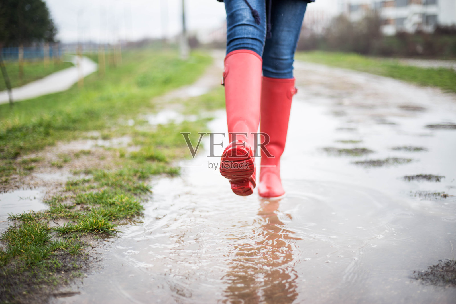 雨天照片摄影图片