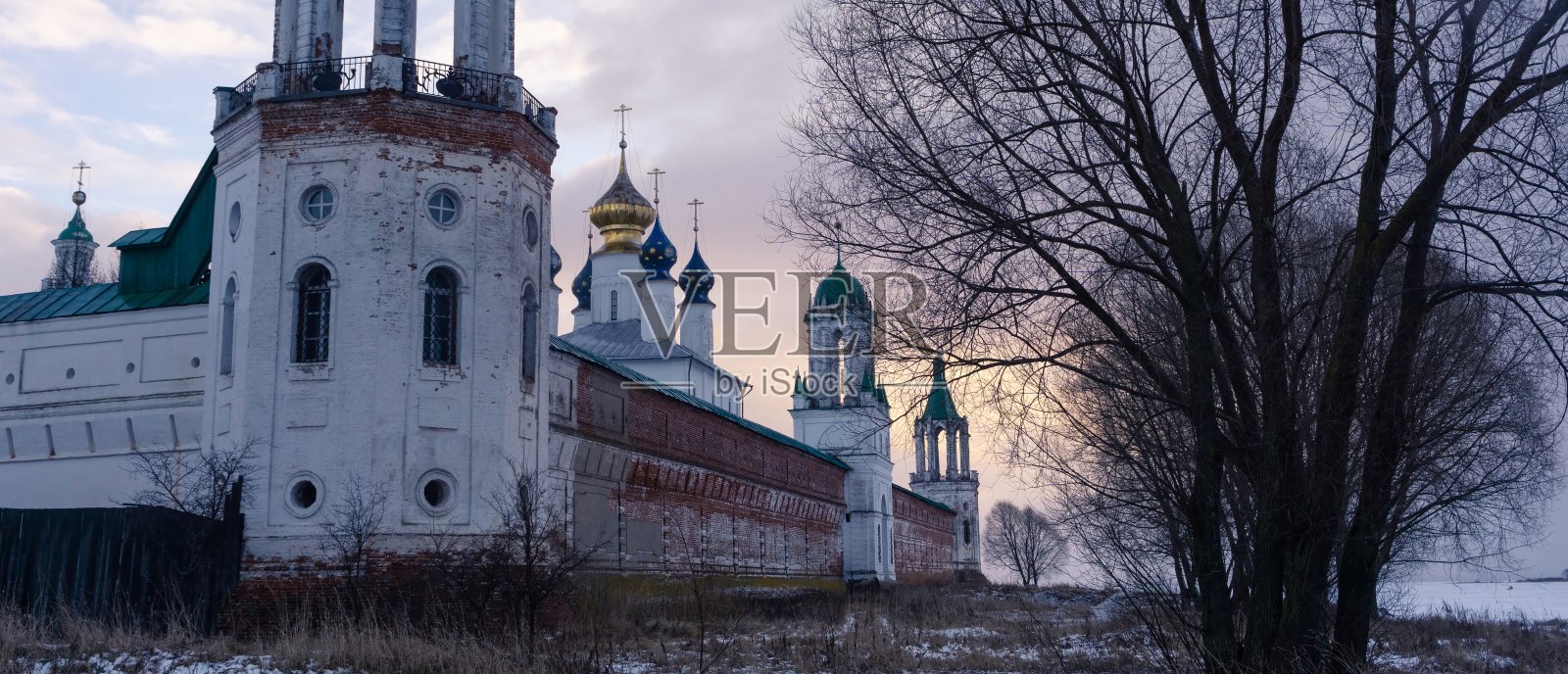 Spaso-Yakovlevsky修道院的北墙照片摄影图片