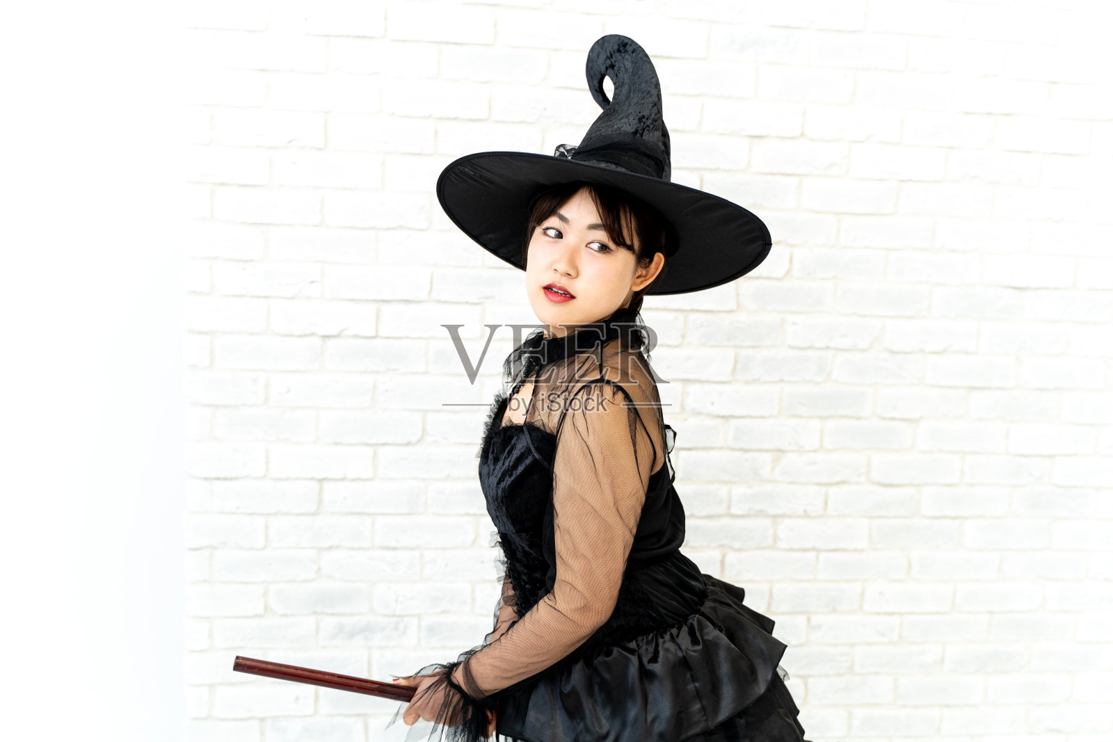 女巫和扫帚照片摄影图片