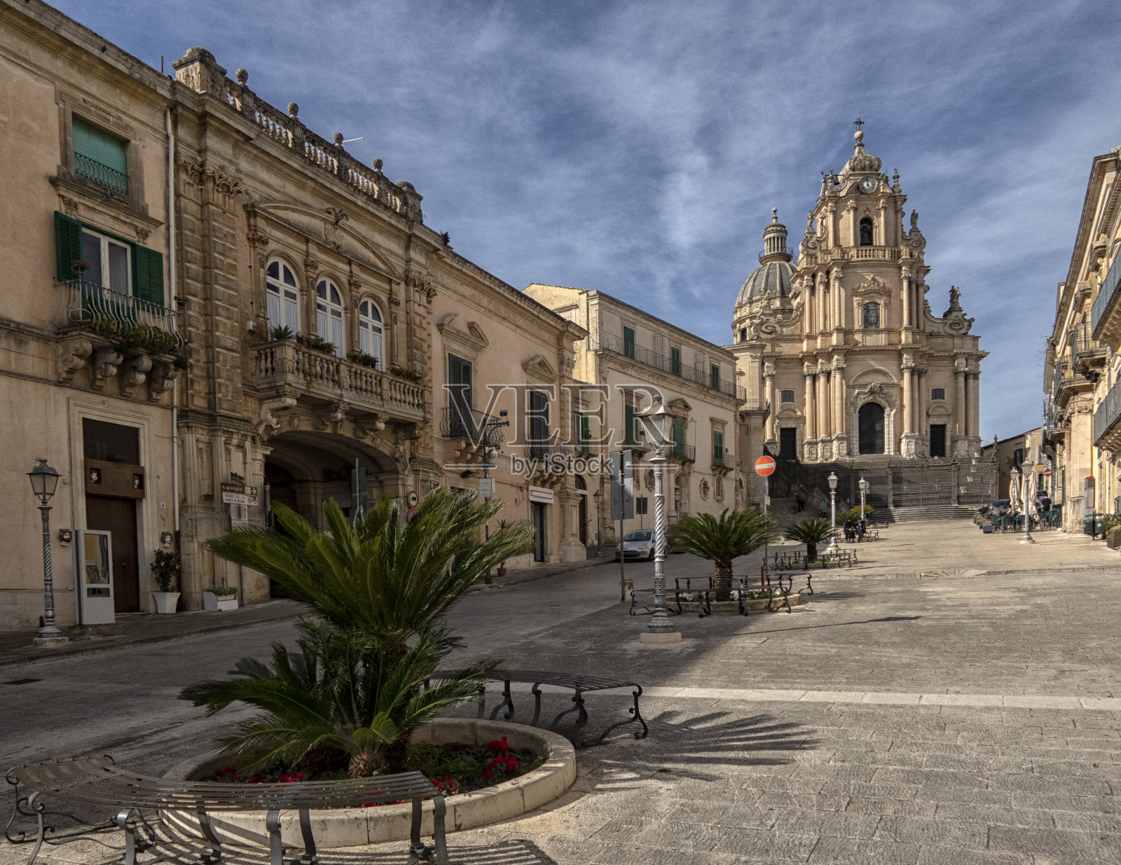 拉古萨城市。历史建筑一览。意大利西西里岛。照片摄影图片