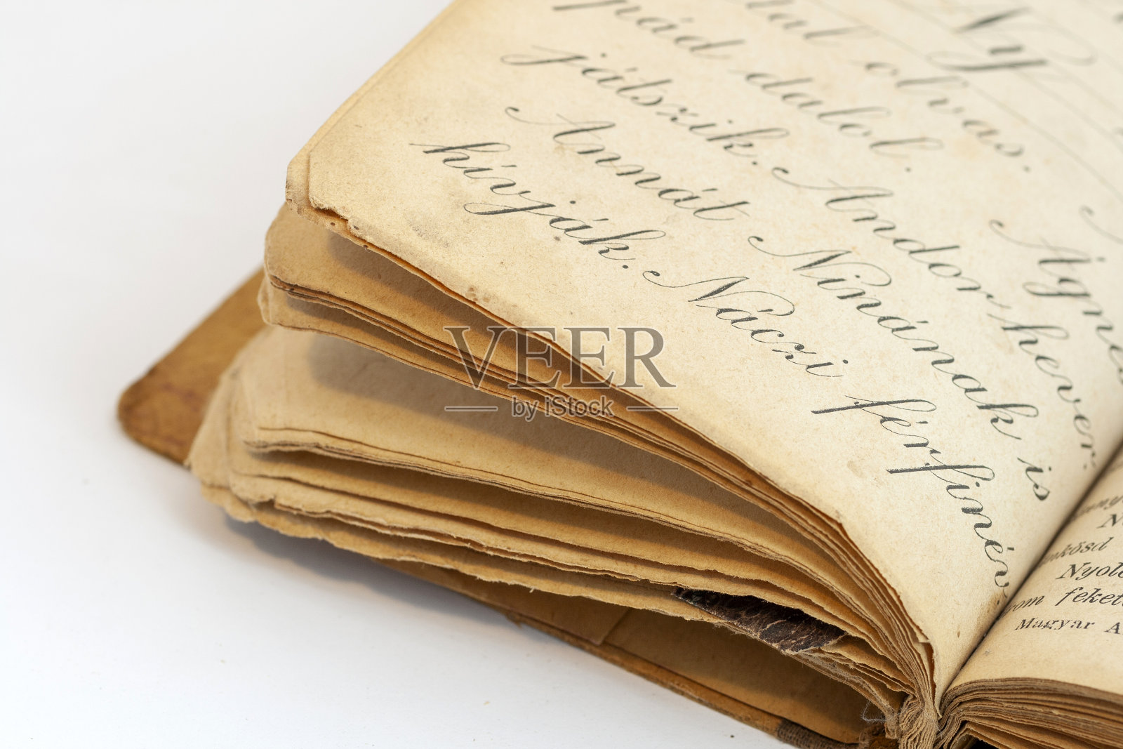 白色背景的古书照片摄影图片