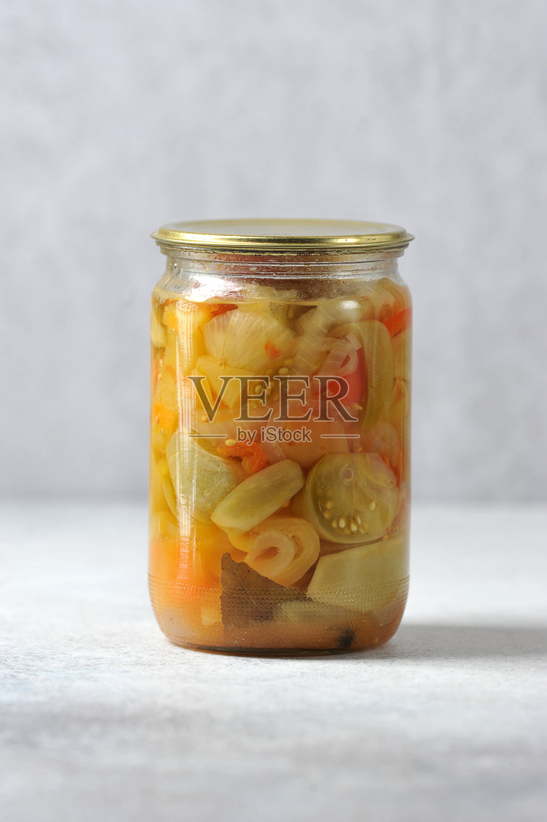 床在一个玻璃罐子里照片摄影图片