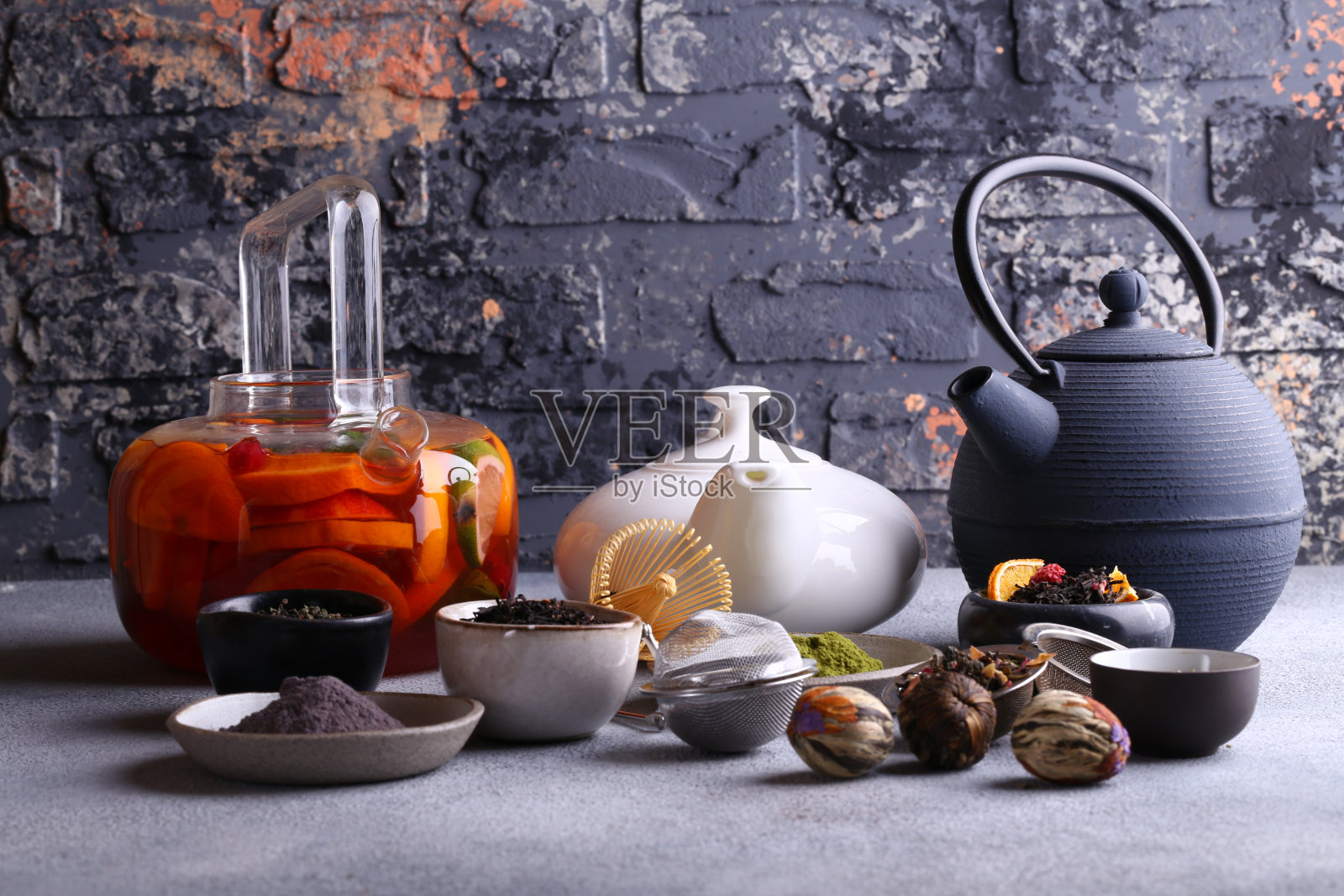 搭配红茶和绿茶照片摄影图片