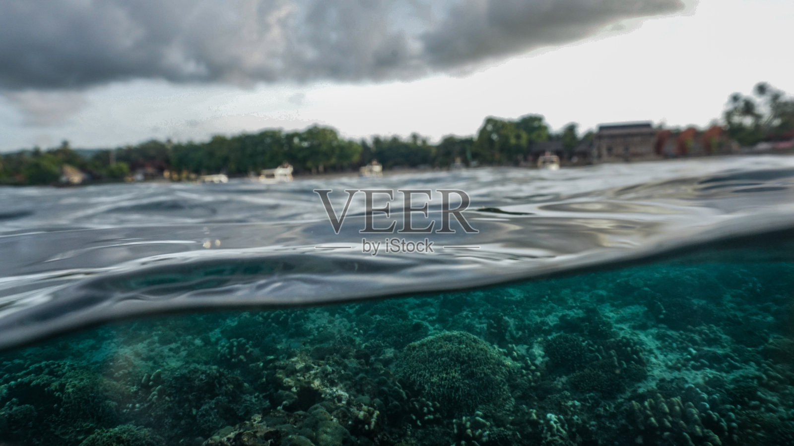 努沙·佩尼达岛暗礁分裂镜头照片摄影图片