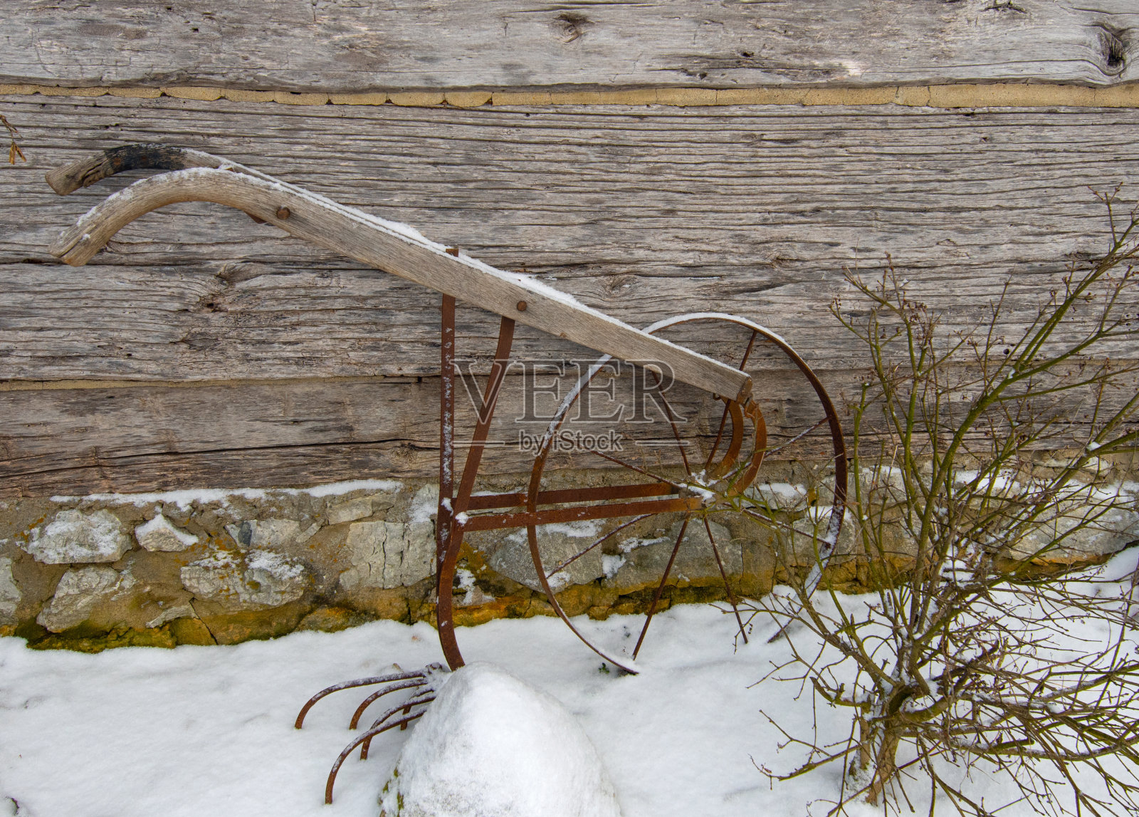 印地安那州霍华德县的旧手犁照片摄影图片