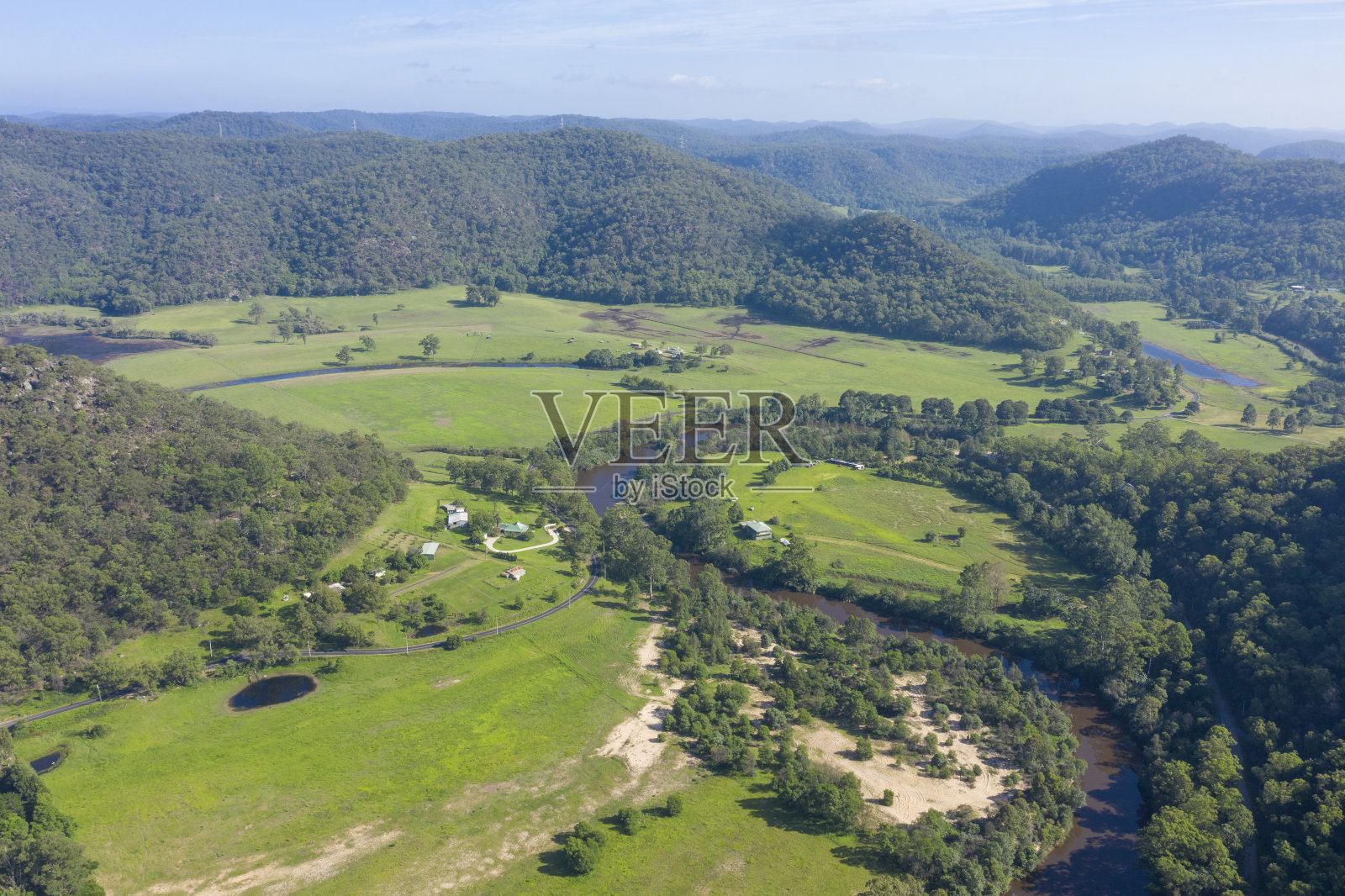 葱郁的麦克唐纳河谷照片摄影图片