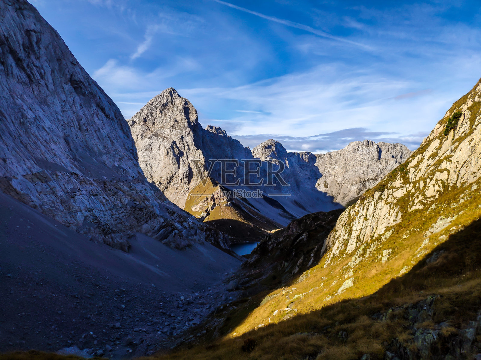 高等待-高山景观照片摄影图片