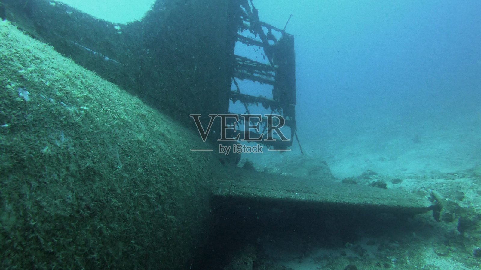 地中海飞机失事，螺旋桨飞机照片摄影图片