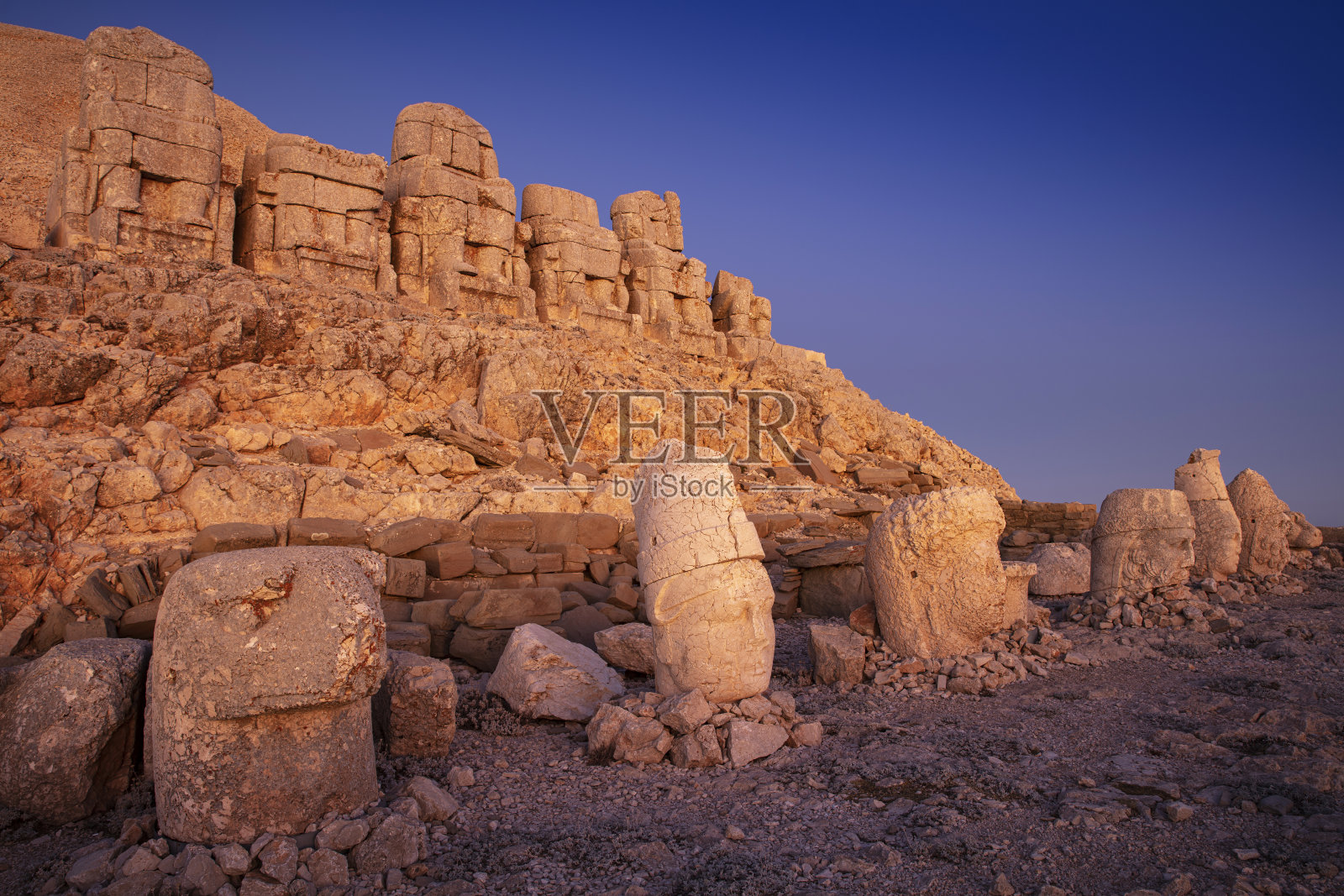 内姆鲁特山照片摄影图片