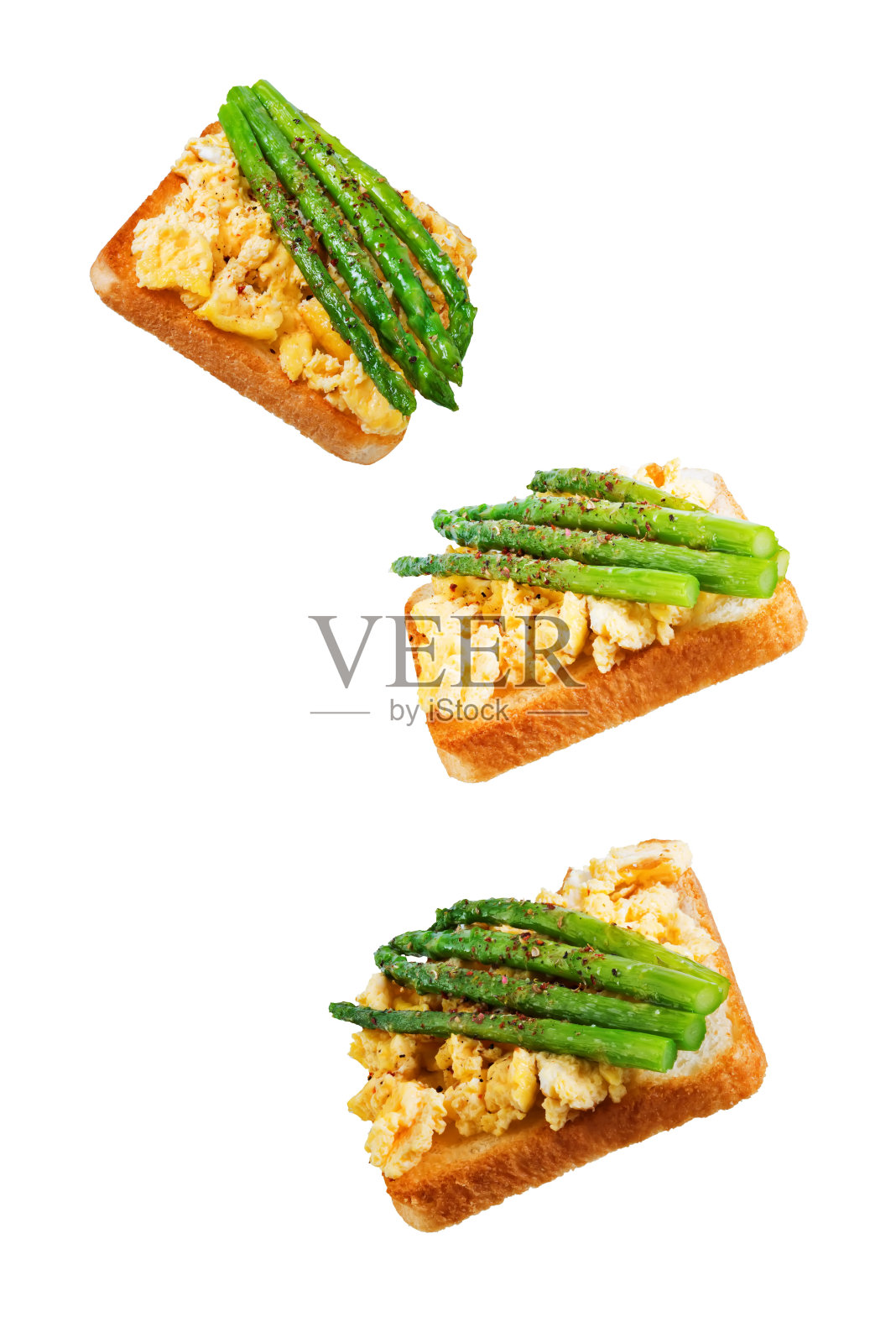 炒蛋芦笋三明治在白色孤立的背景照片摄影图片
