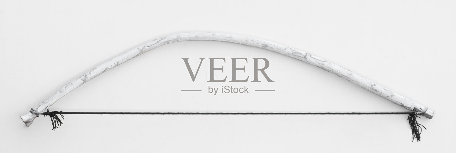 白色木制的天使弓，用于拍摄孤立的白色背景照片摄影图片