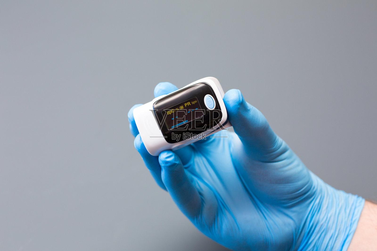 手指脉搏血氧计照片摄影图片