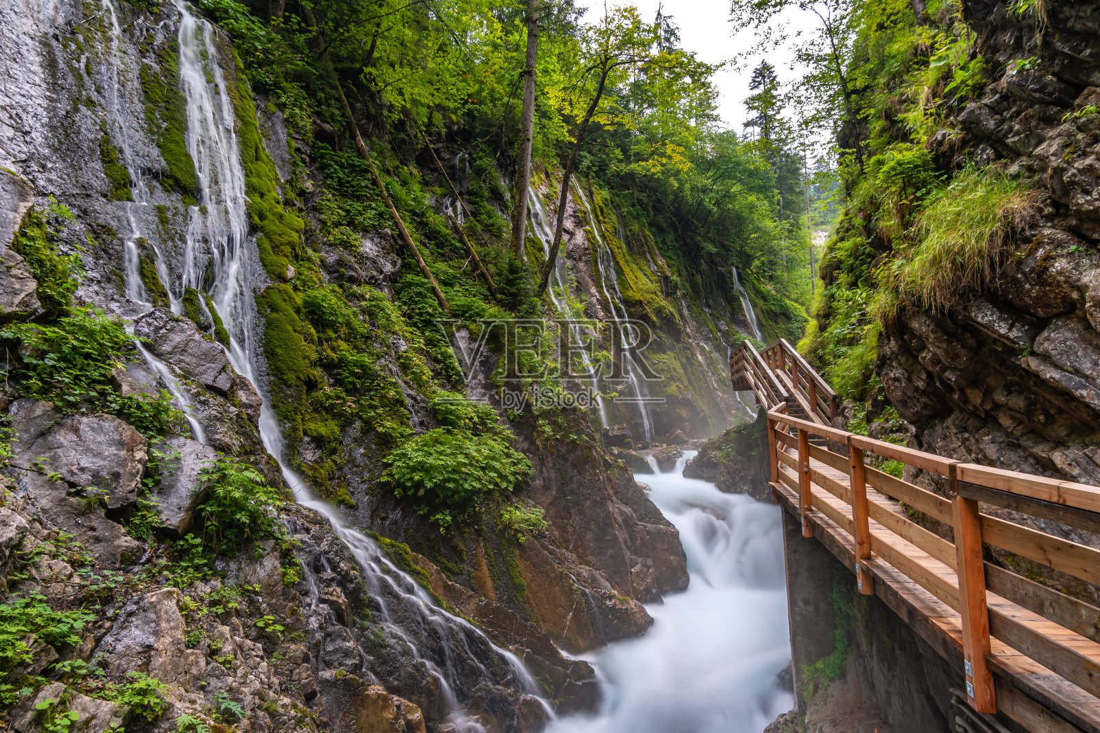 拉姆索登山村的温贝克拉姆照片摄影图片
