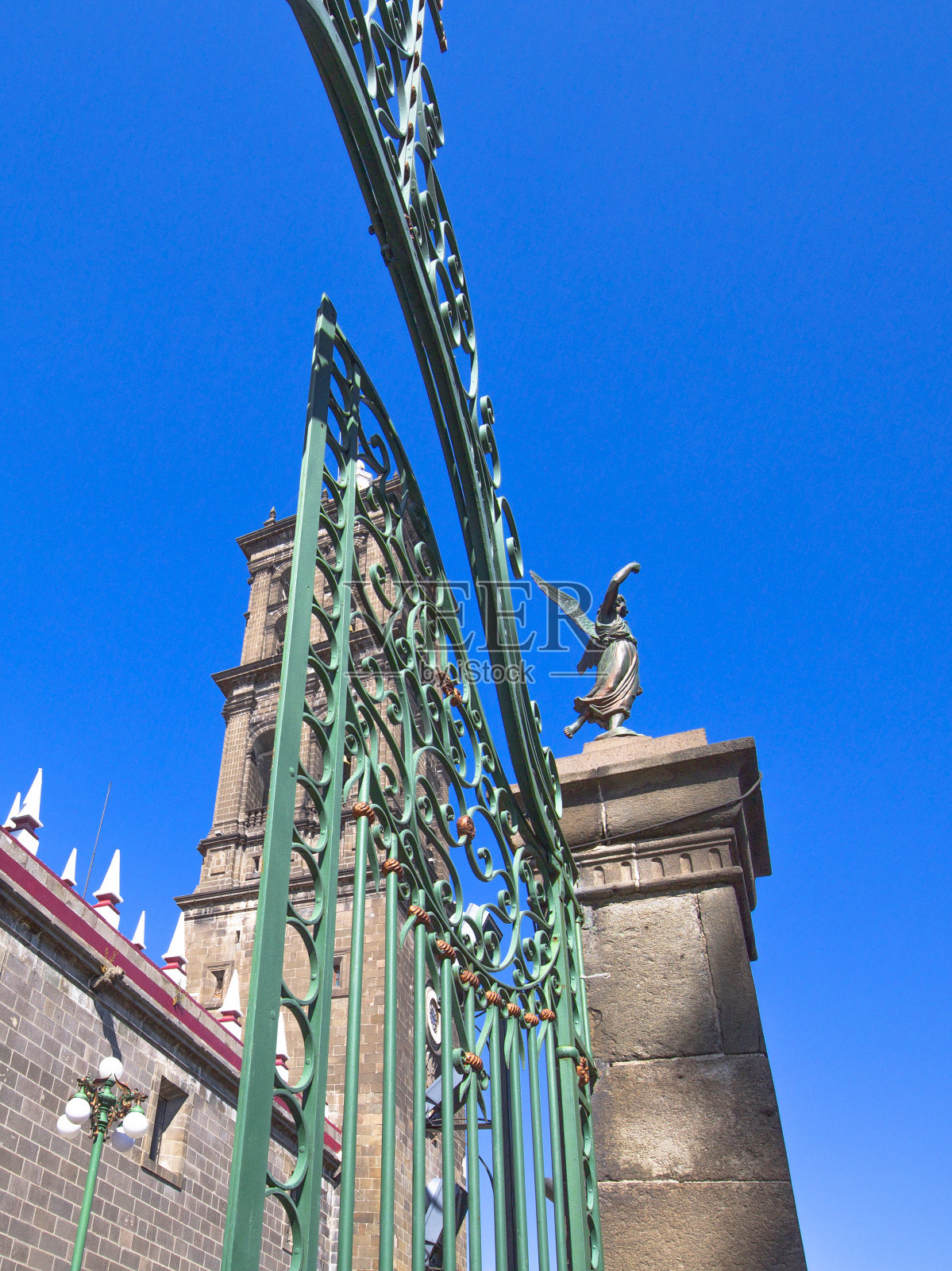 墨西哥普埃布拉大教堂位于历史悠久的市中心索卡洛广场中心照片摄影图片