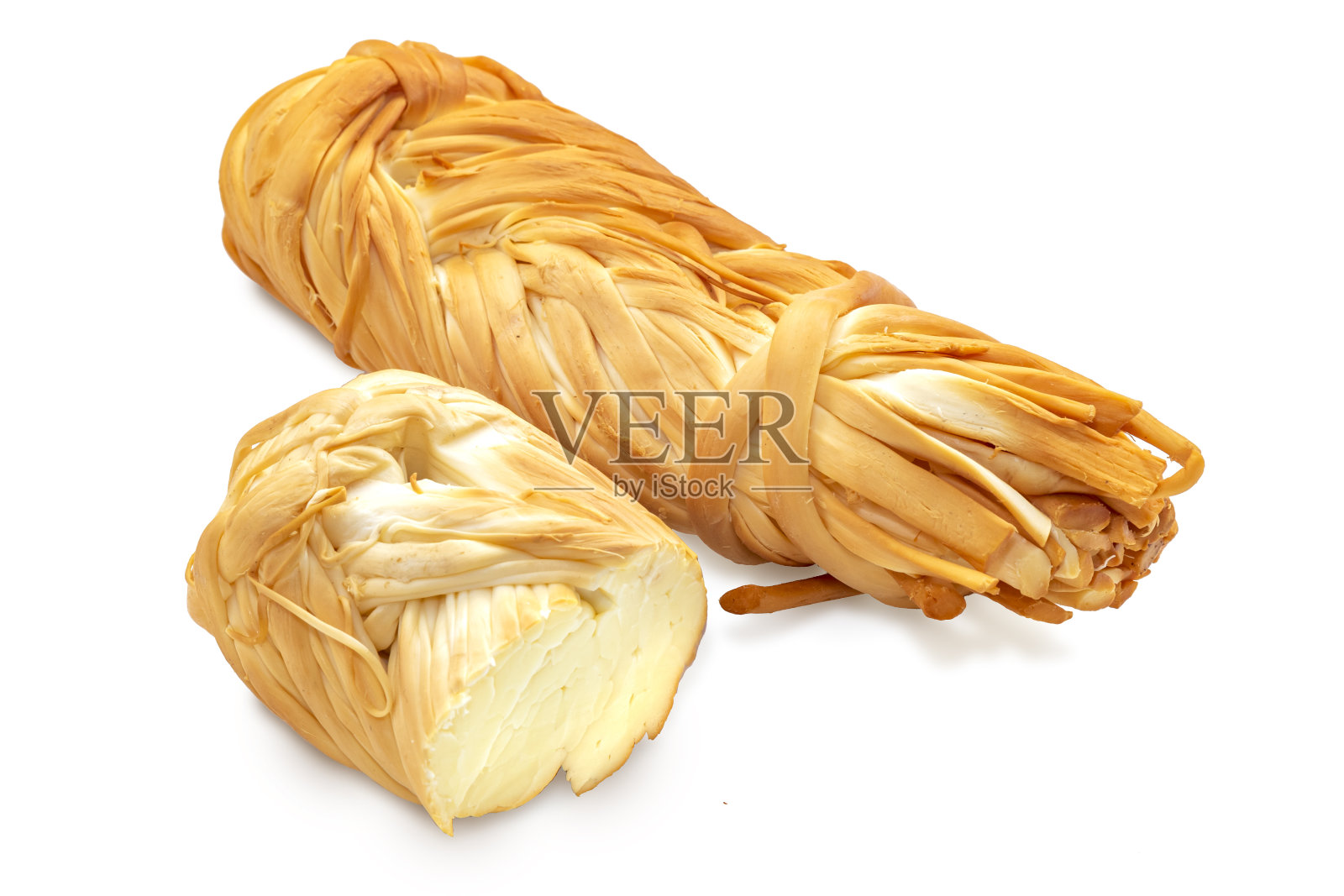 扭曲的烟熏奶酪猪尾孤立在白色照片摄影图片