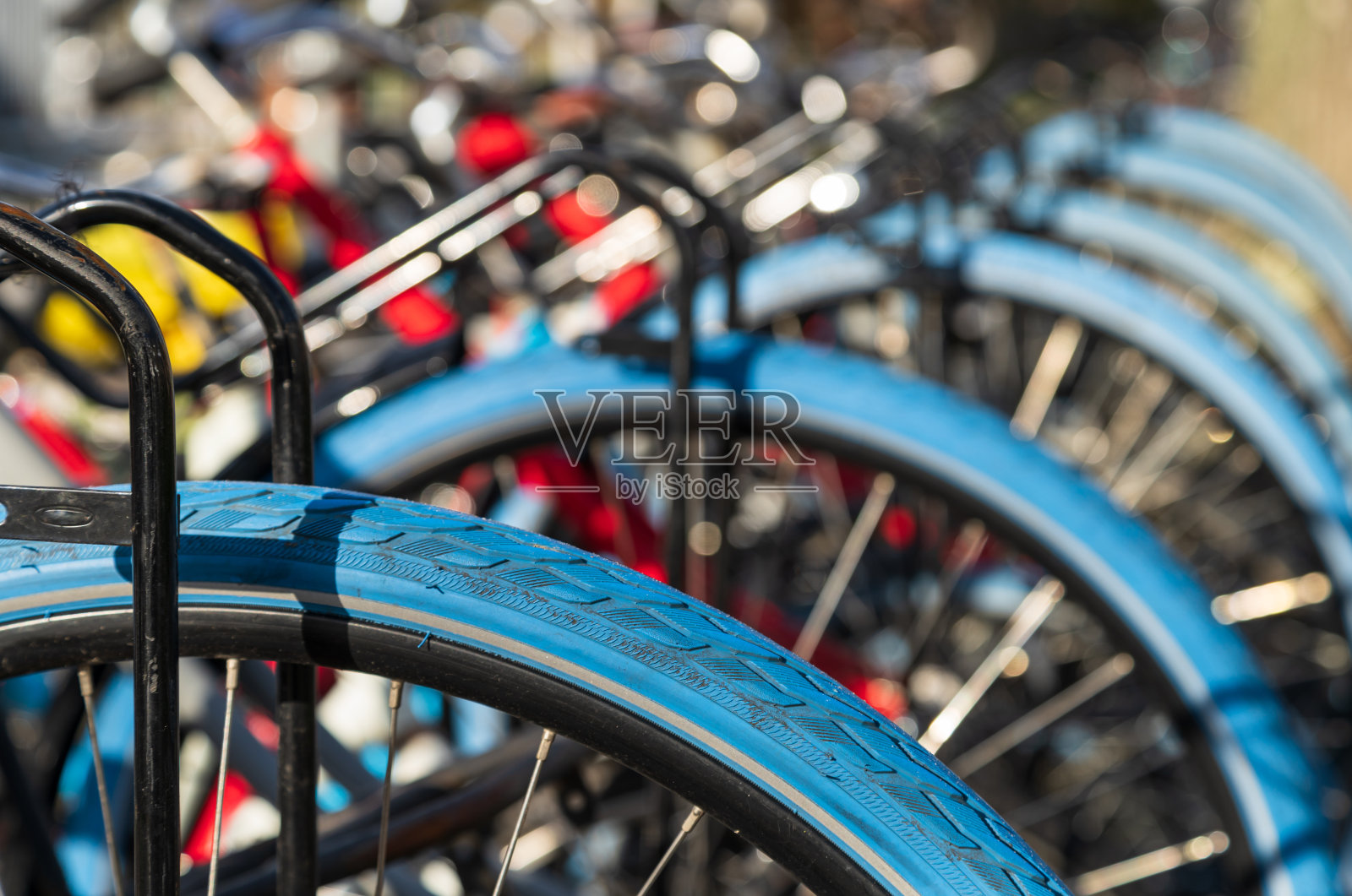 学生的自行车照片摄影图片
