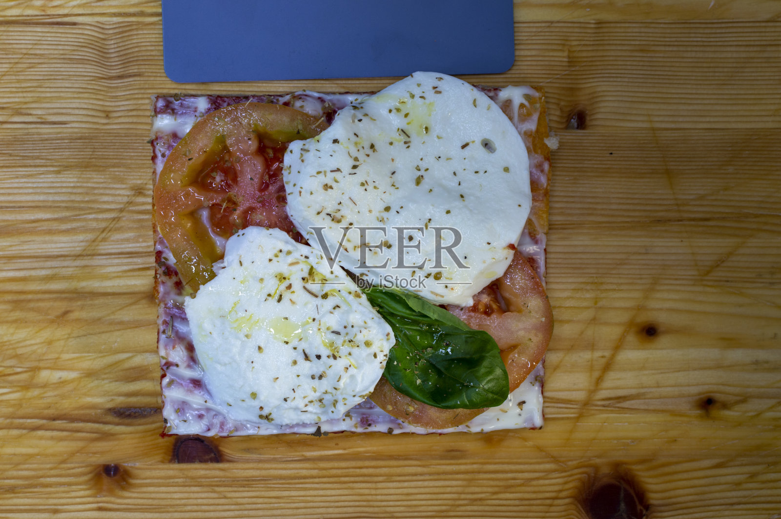 披萨和意大利佛卡夏切照片摄影图片