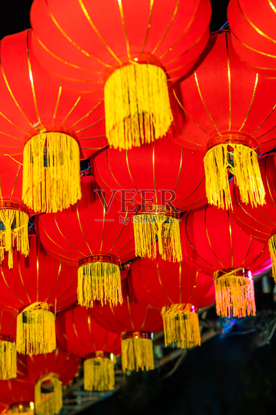 中国城镇的新年灯笼照片摄影图片