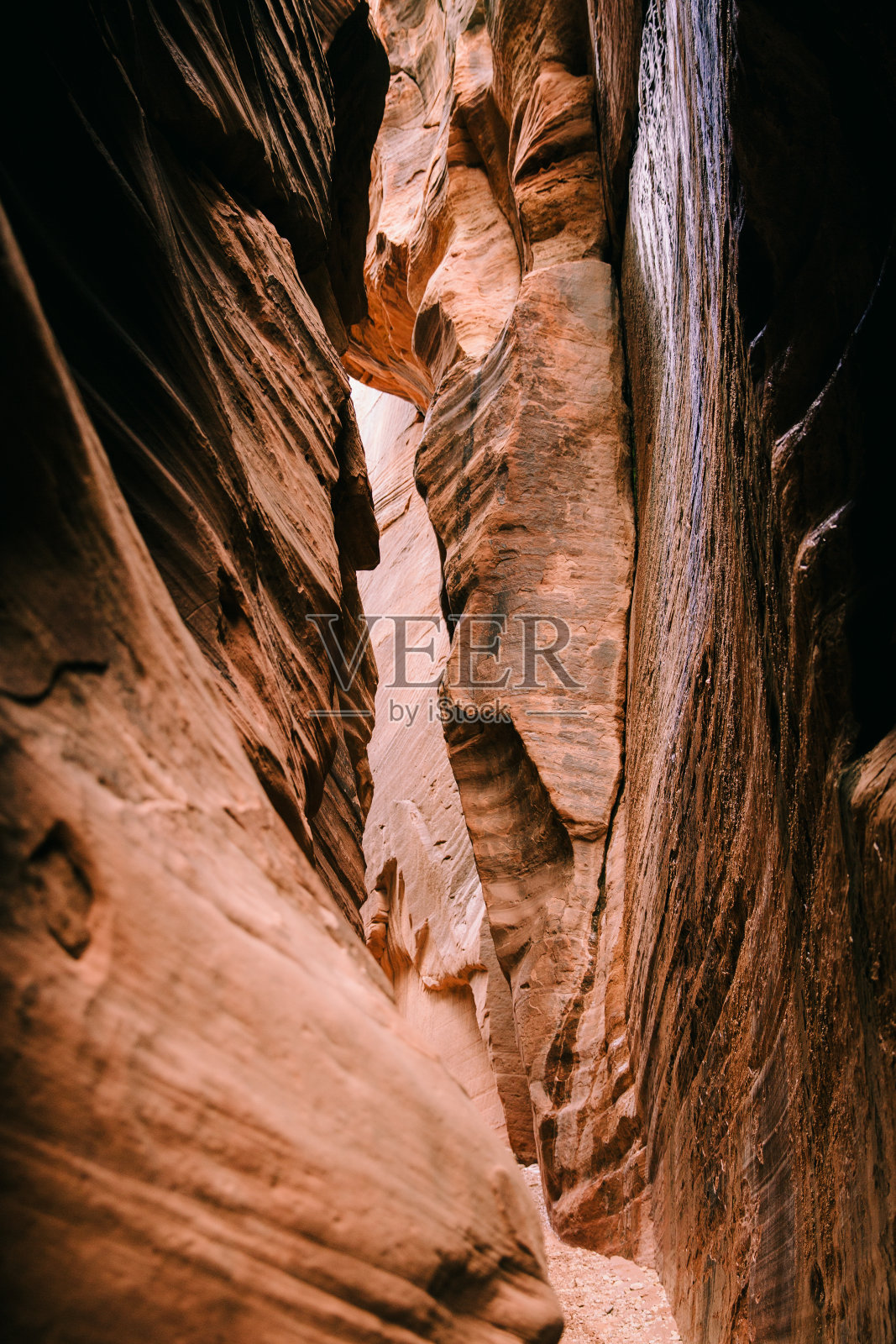 槽谷的美丽曲线照片摄影图片